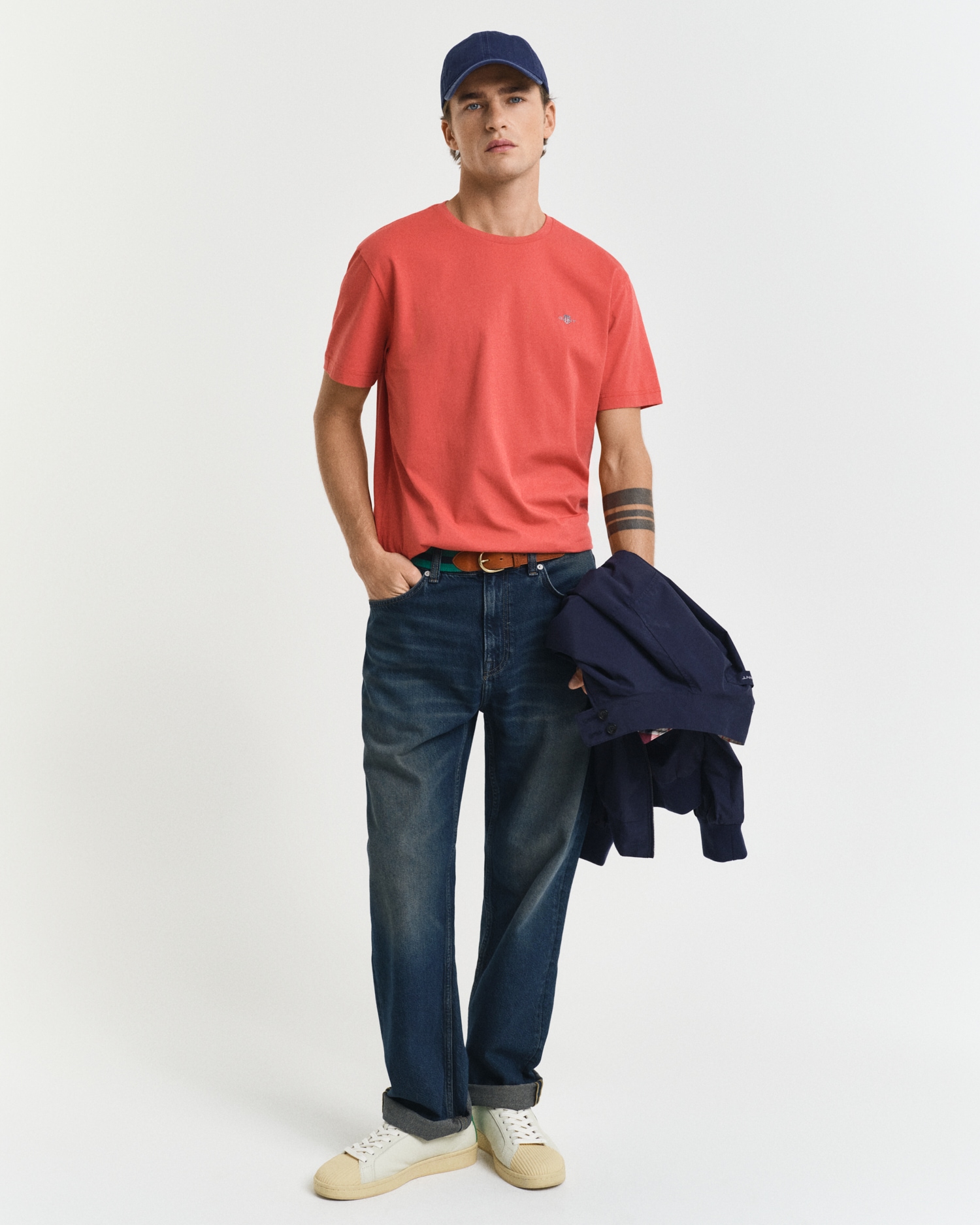 Gant T-Shirt »REG SHIELD SS T-SHIRT«, mit Logostickerei auf der Brust