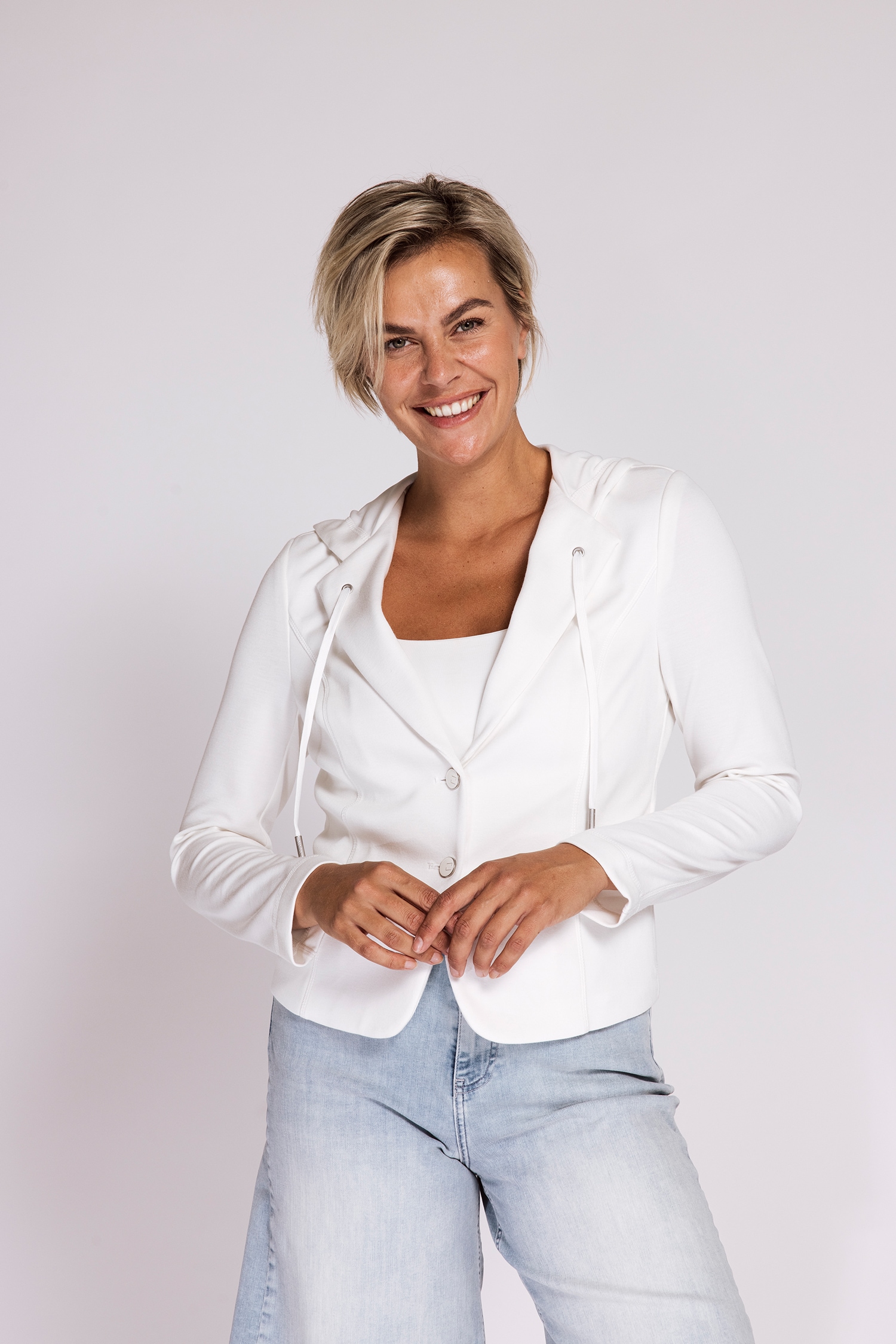 Zhrill Jerseyblazer »DARCIA Blazer mit Kapuze« mit 2-Knopf-Verschluss und Kapuze