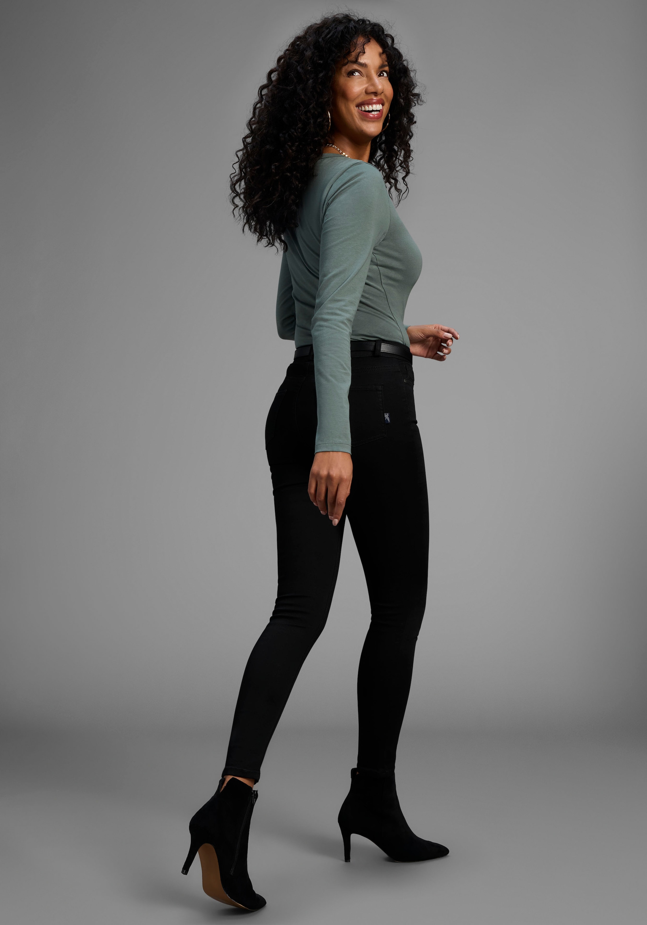 Arizona Skinny-fit-Jeans »Ultra Stretch«, extra-eng geschnittene Beinform, modische Used-Waschung