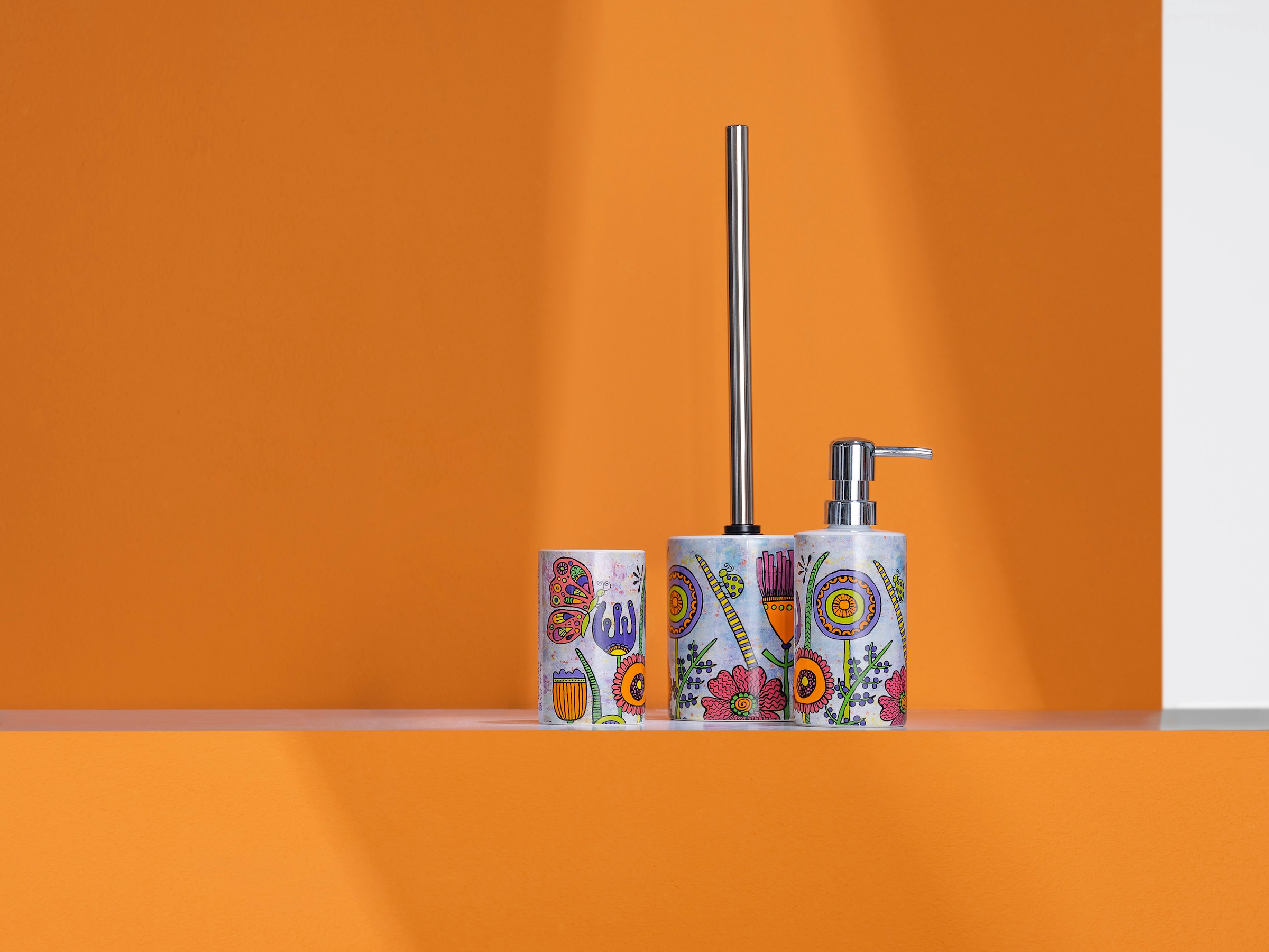 WENKO WC-Garnitur »Rollin\'Art Full Bloom«, aus Keramik, freistehend, inkl.  WC-Bürste bei OTTO