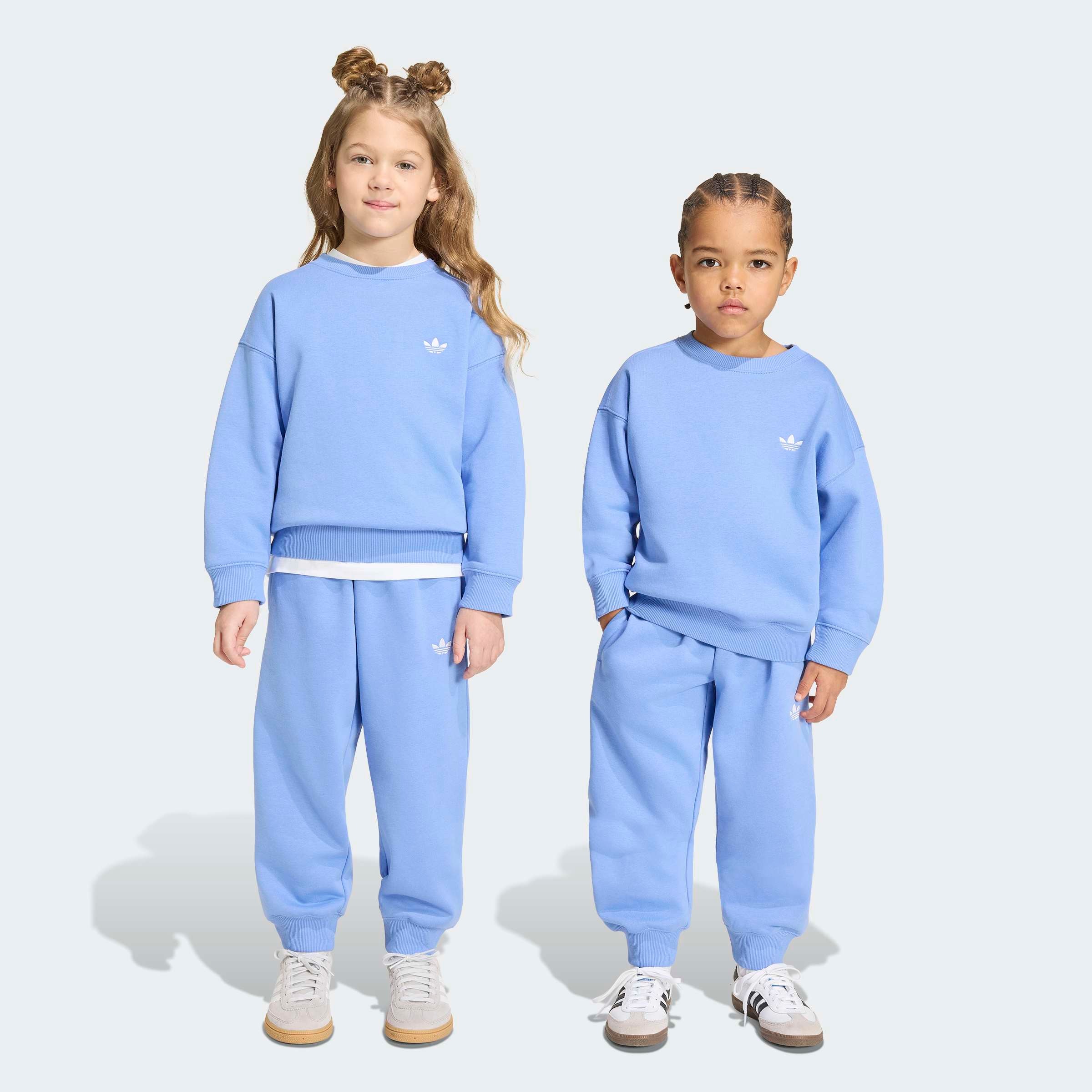 adidas Originals »MIT RUNDHALSAUSSCHNITT, LOCKER GESCHNITTEN« 2 für Kinder, zweiteiliges Set, sportlicher Stil