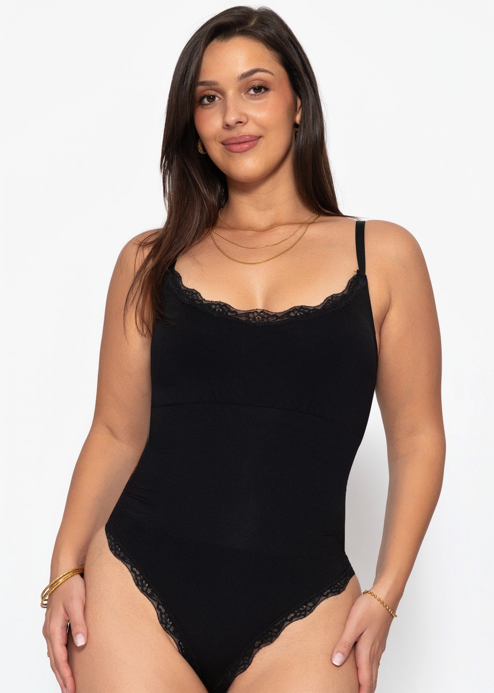 SASSYCLASSY Shaping-Body »Bodysuit Sculpting Shapewear mit String und Spitze« Nahtloser Body mit verstellbaren Trägern, String und Spitzeneinsätzen