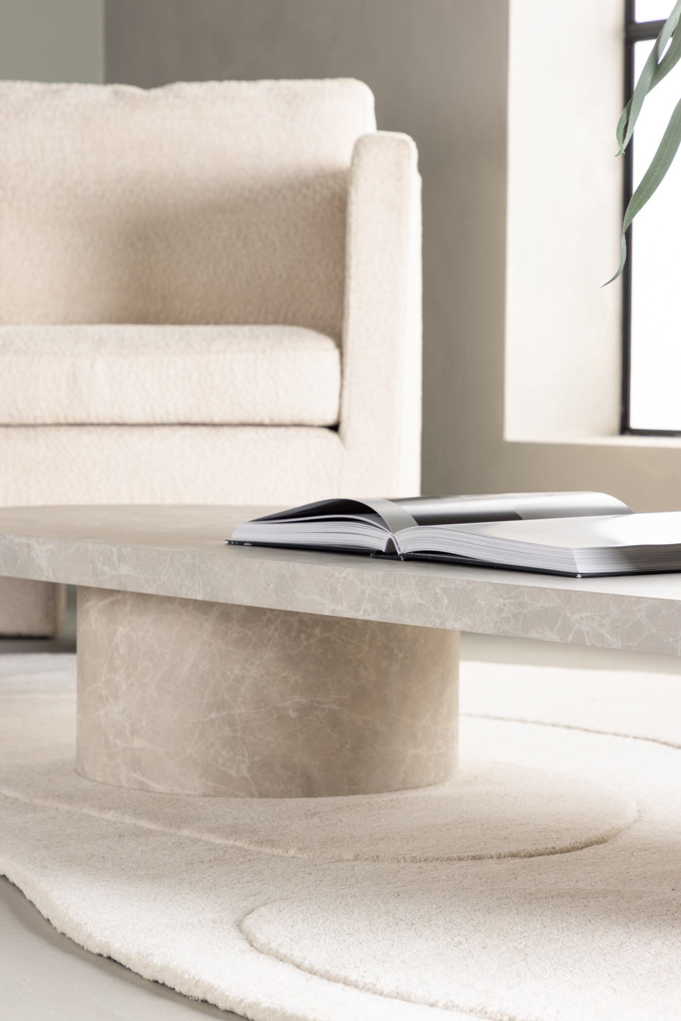 Venture Home Couchtisch »Narvik, ovaler Couchtisch 190 × 60 cm mit Sinterstein-Tischplatte« Sofatisch, MDF, 3D-Papier, sehr niedrig, rundliche Form, geräumig