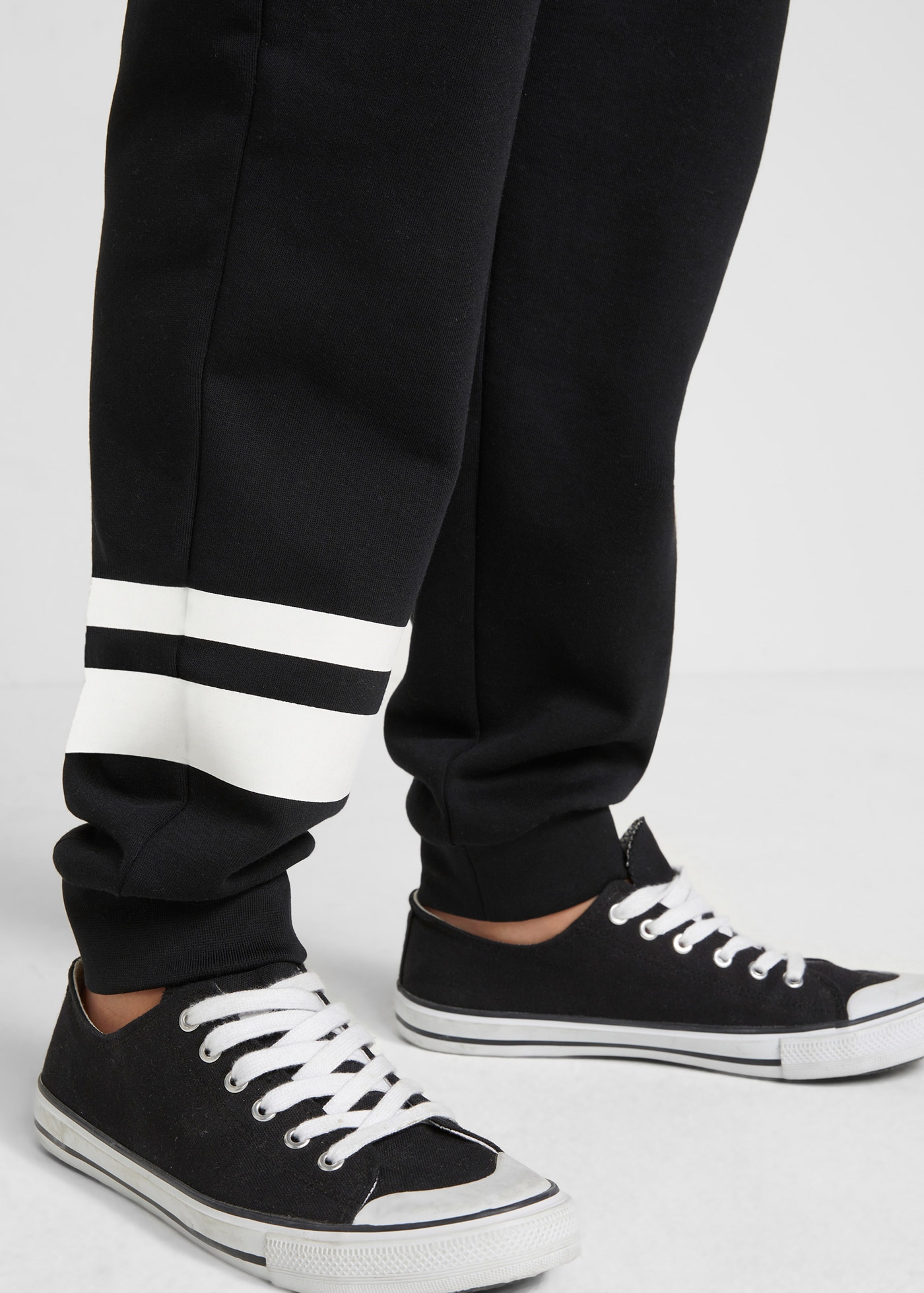 bonprix Jogginghose  aus Baumwoll-Mix, mit Eingrifftaschen, bequeme Passform