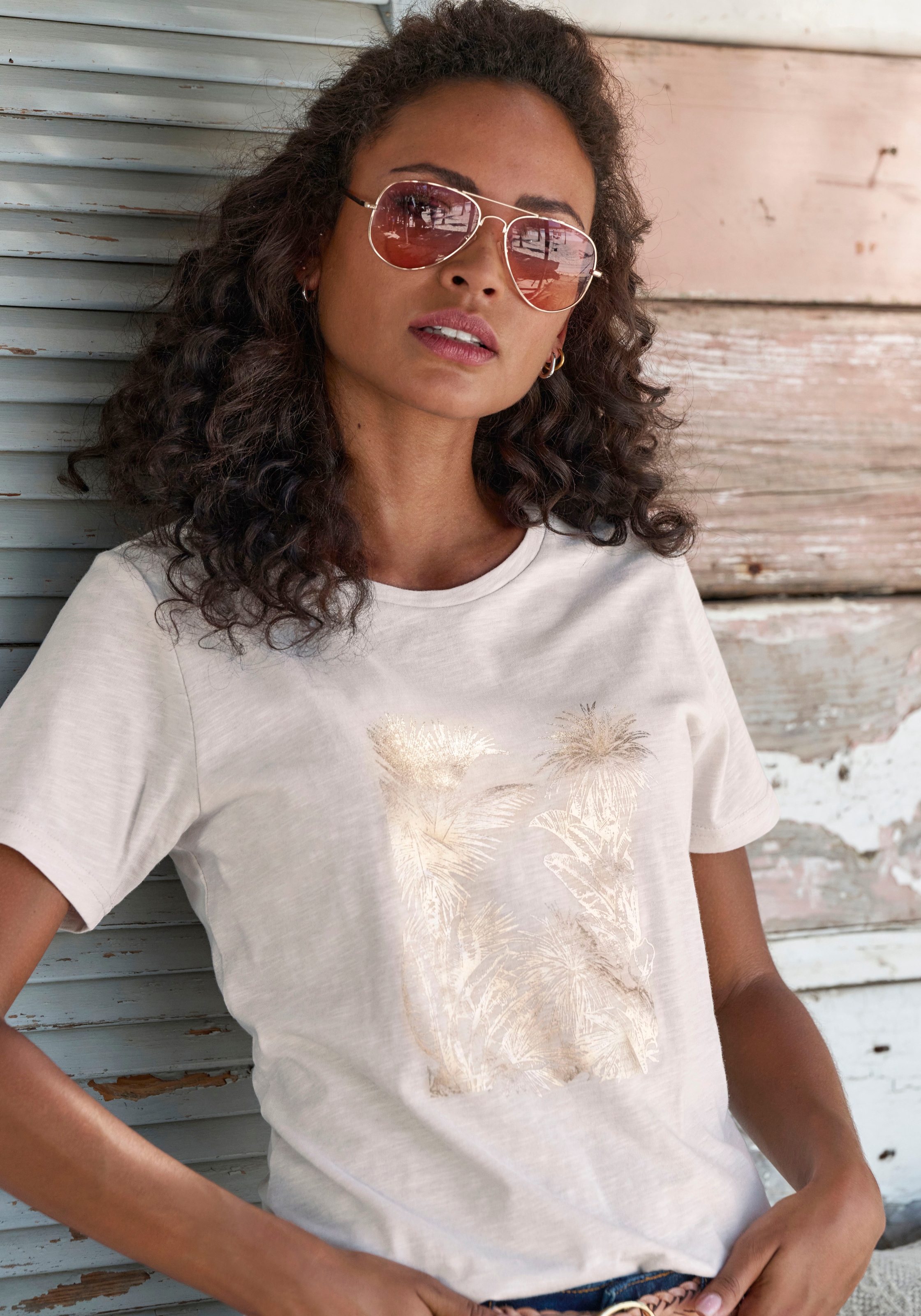 Vivance T-Shirt »mit goldfarben schimmerndem Folienprint«, (2er-Pack), aus weicher Baumwoll-Qualität