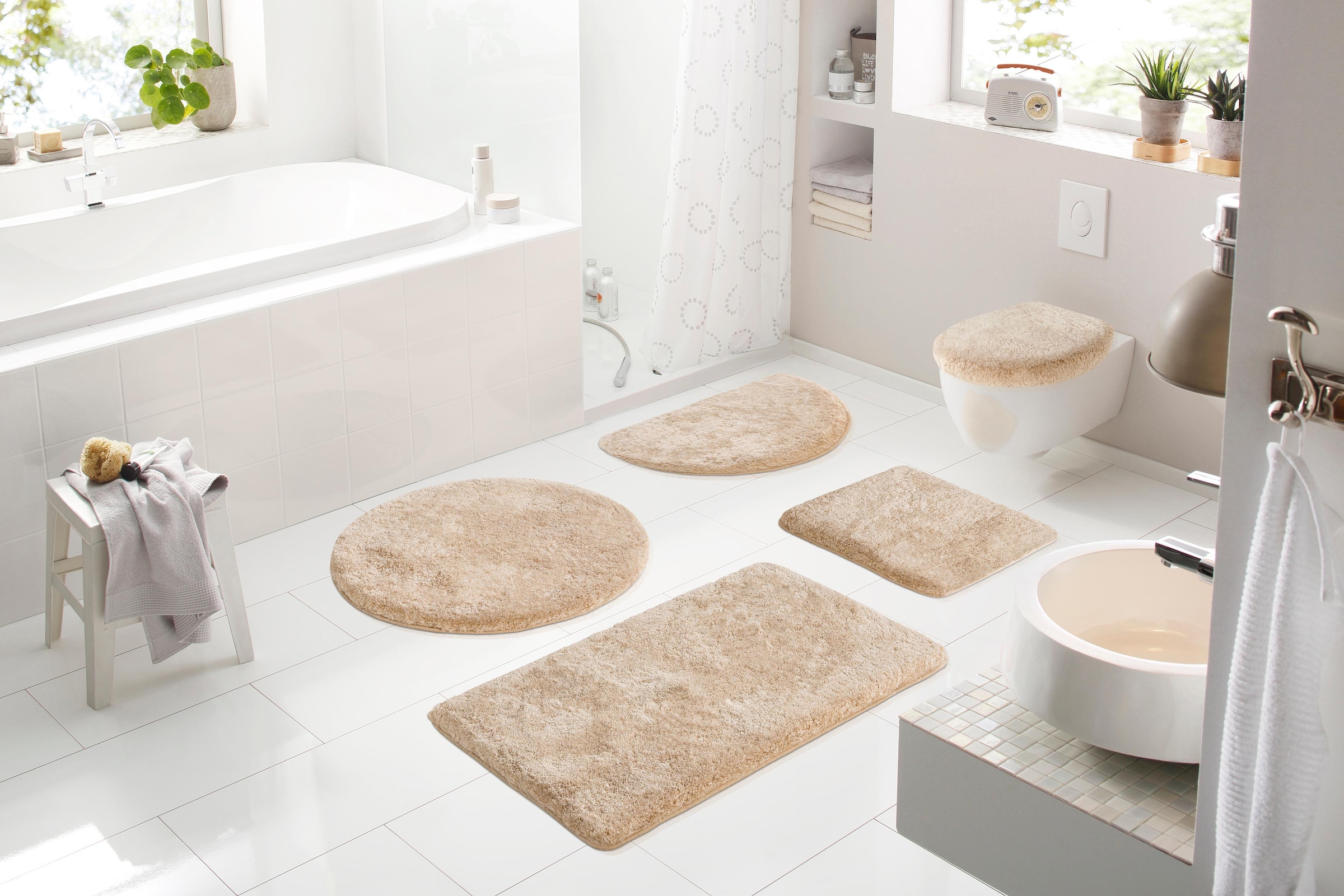 Grund Badematte »Melos, Badvorleger, Badezimmer Teppich, sehr weich«, rutschhemmend beschichtet, fußbodenheizungsgeeignet, melierte Optik, sehr weicher Flor, Melange-Effekt, Made in Europe
