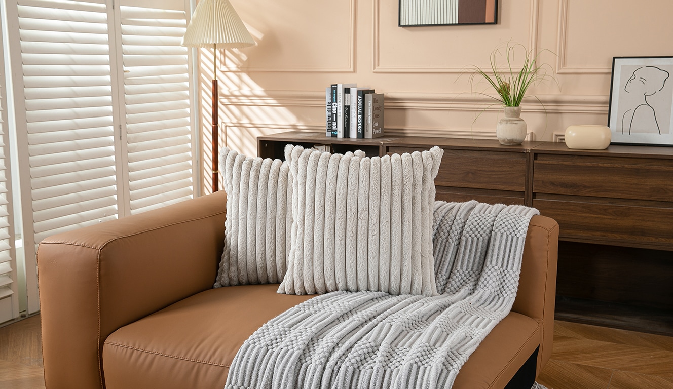 OTTO home Dekokissen »Milara Premium« flauschige Kissenhülle, unifarben, sehr weich, hochwertig 350g/m²