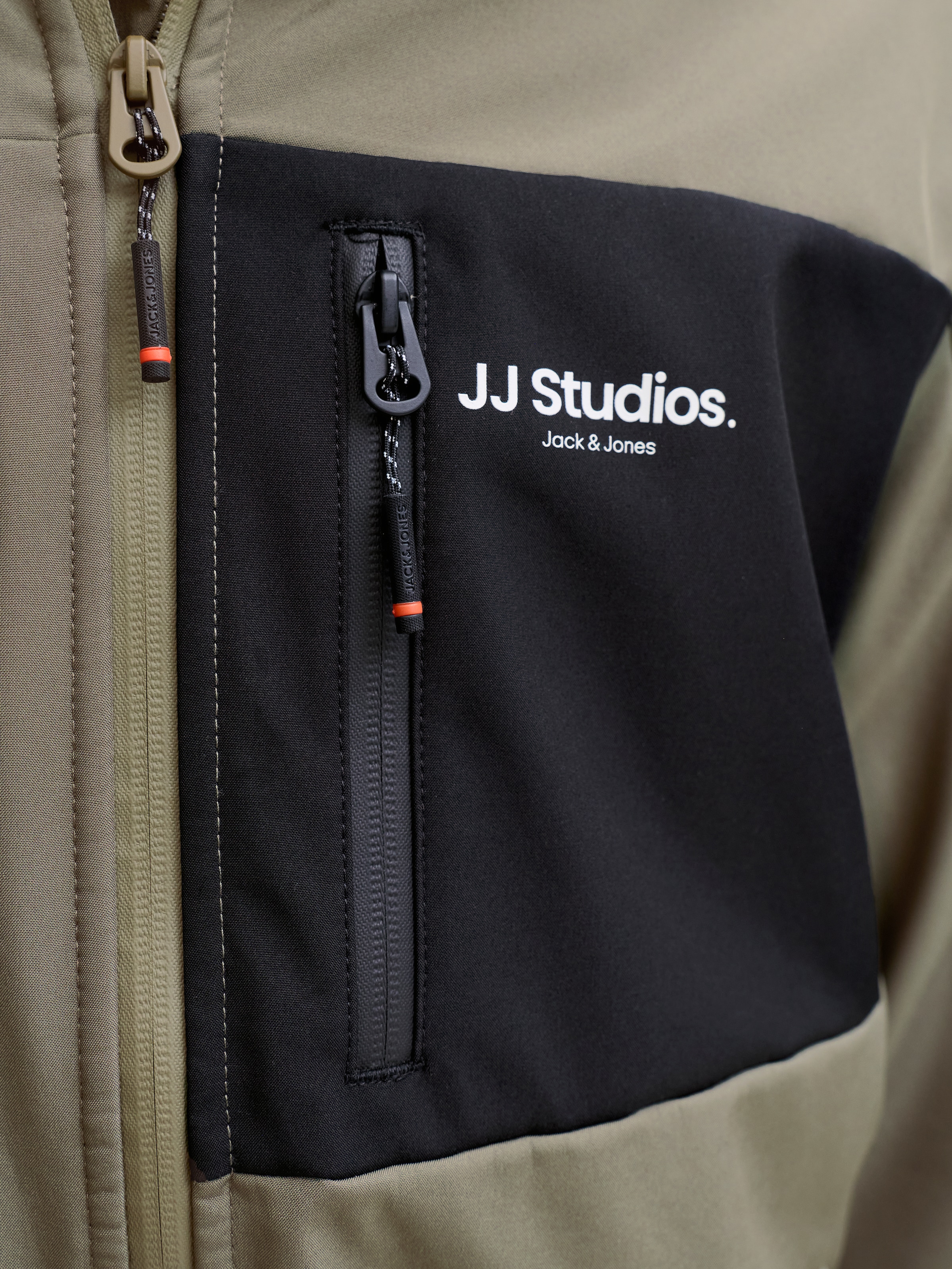 Jack & Jones Softshelljacke »JJNORTH SOFTSHELL JACKET« mit Kapuze