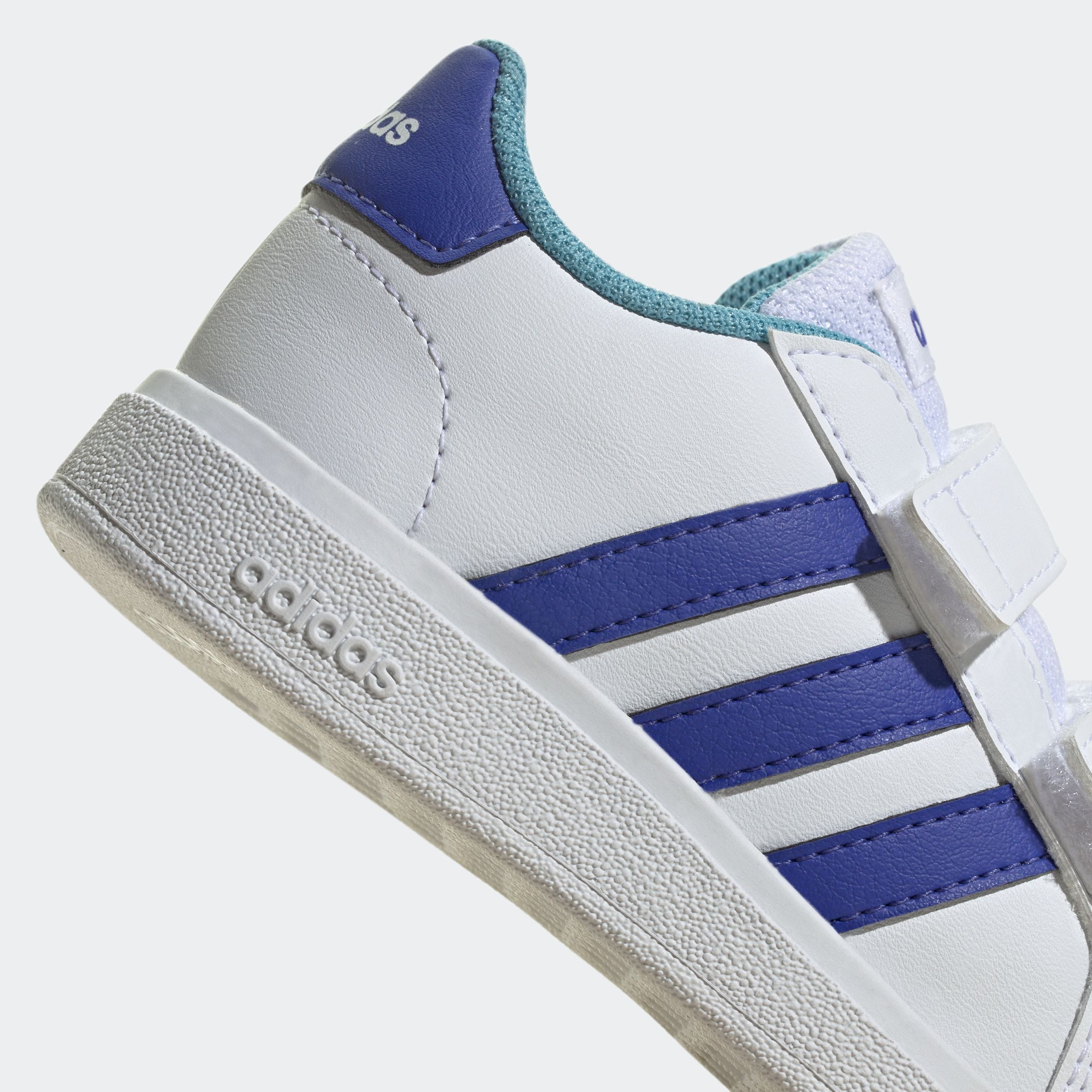 adidas Sportswear Sneaker »GRAND COURT LIFESTYLE HOOK AND LOOP«, für Kinder, Design auf den Spuren des adidas Superstar