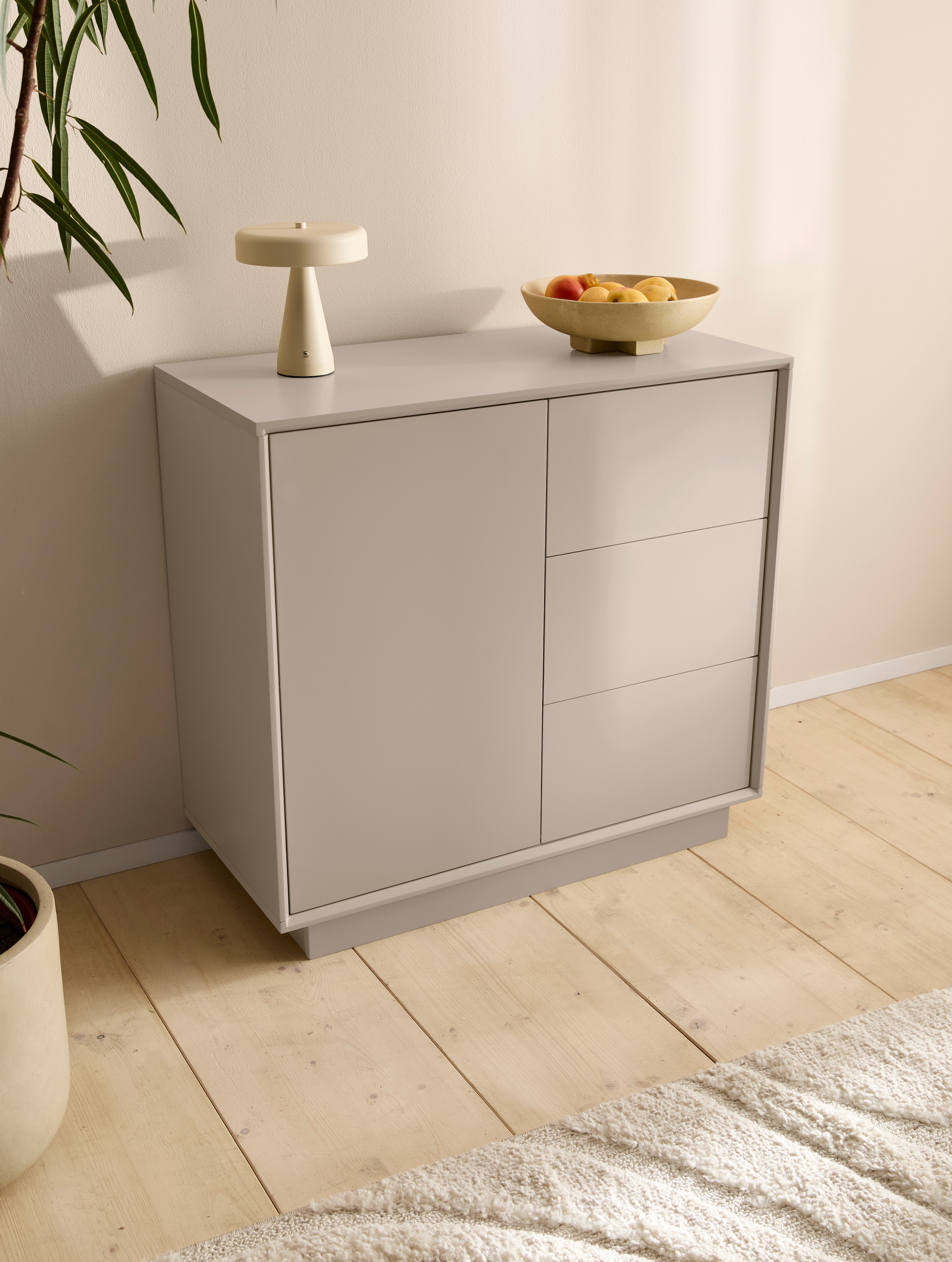 homsy by Ana Johnson Sideboard »Storvia« seidenmatte Lackierung, geräuschlose Soft-Close-Schubladen, B 85 cm