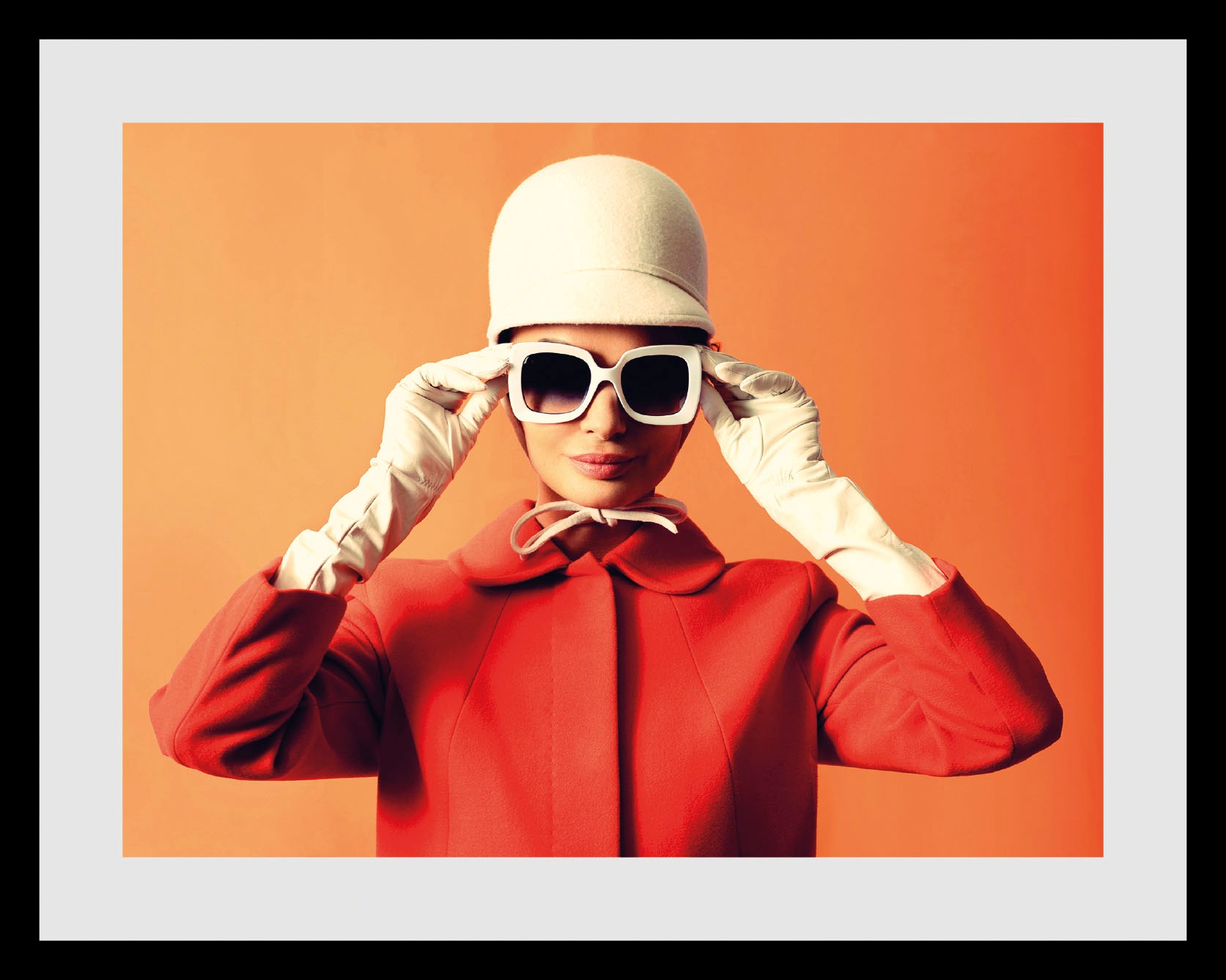 queence Bild »Reiterbraut«, Frau-Bilder von Frauen-Art-Kunst-Fashion-Mode-Magazincover, (1 St.), HD Premium Poster-Druck inkl. Holzrahmen