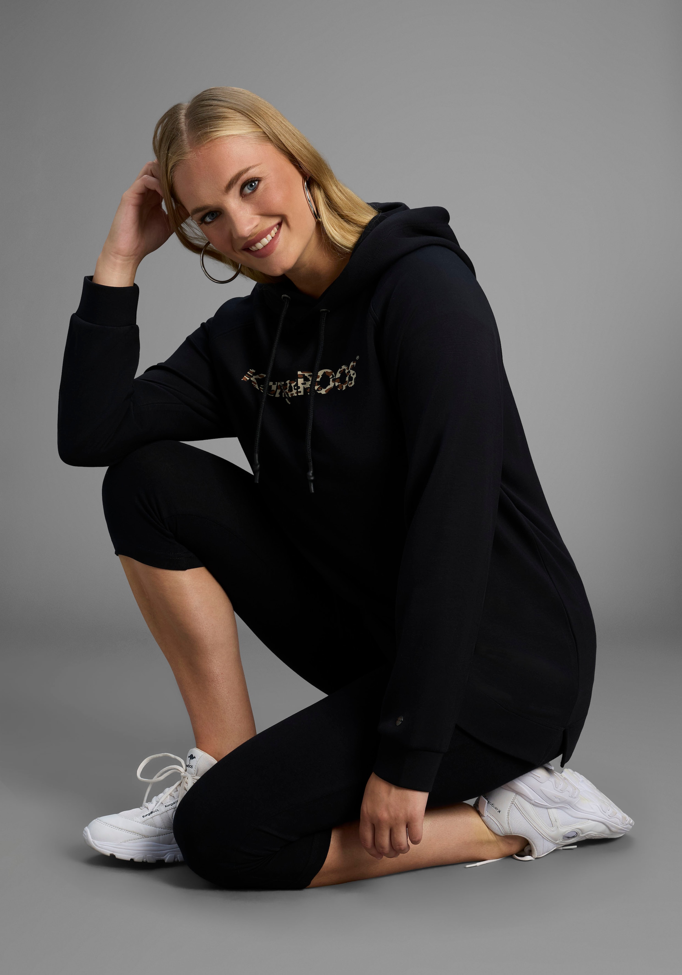 KangaROOS Kapuzensweatshirt, aus glatter Sweatware