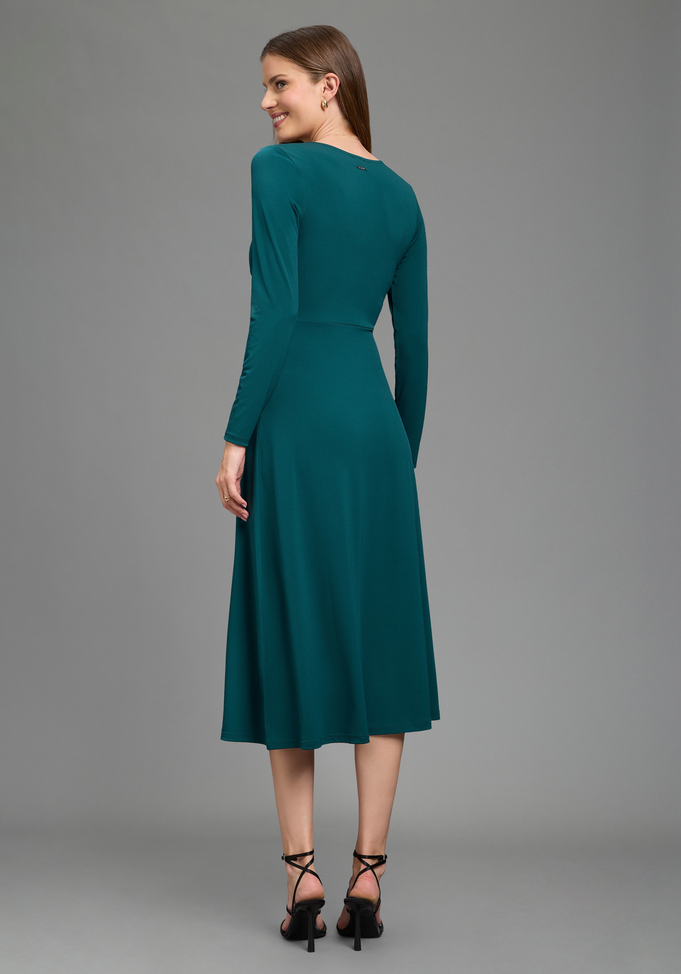 Laura Scott Abendkleid aus weicher Stretchware, figurbetonte Passform, wadenlang