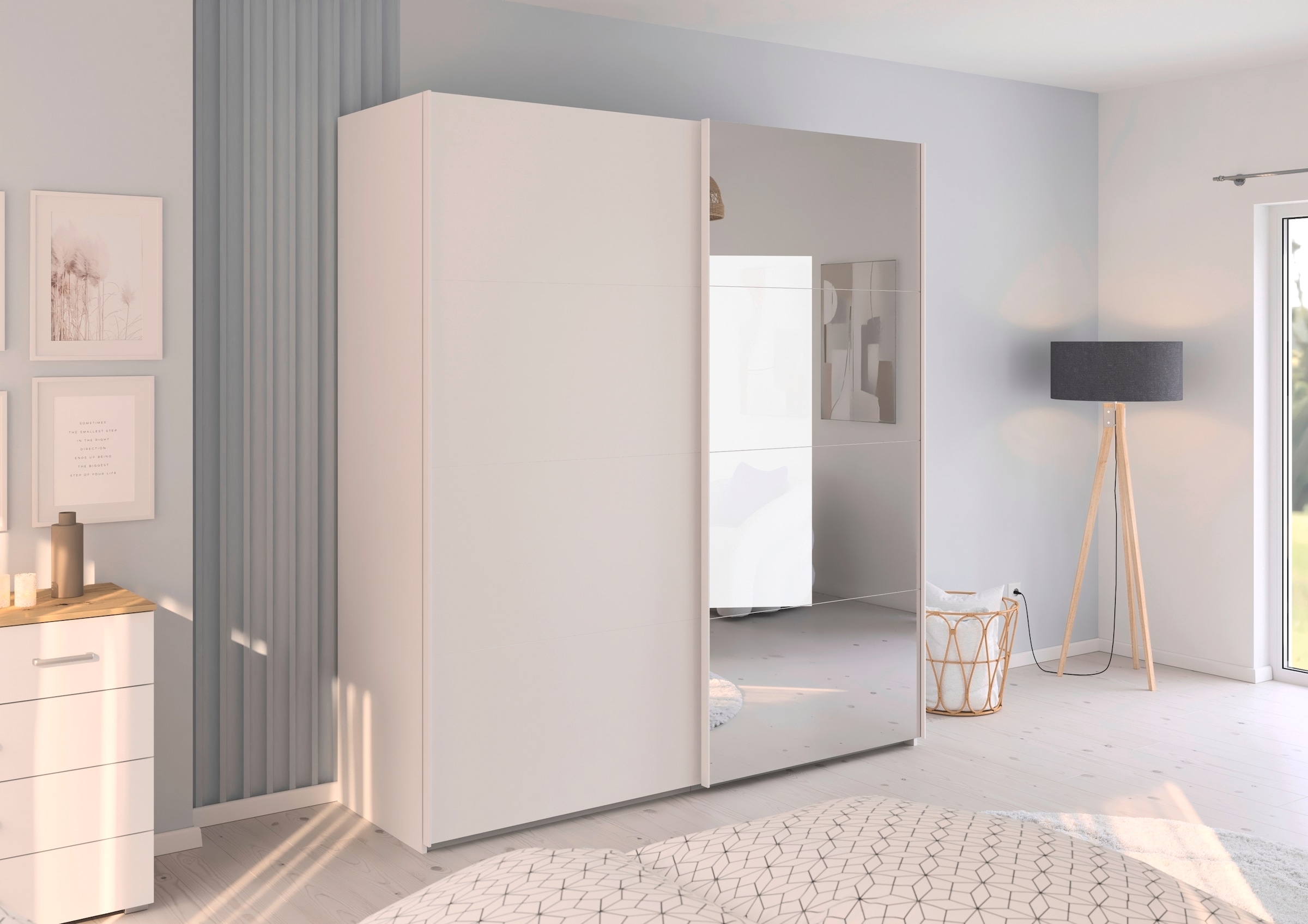 rauch Schwebetürenschrank »Kleiderschrank Schrank Garderobe Schlafzimmerschrank EVELYN«, in elegantem Stil mit Spiegel 5 Breiten viel Stauraum MADE IN GERMANY