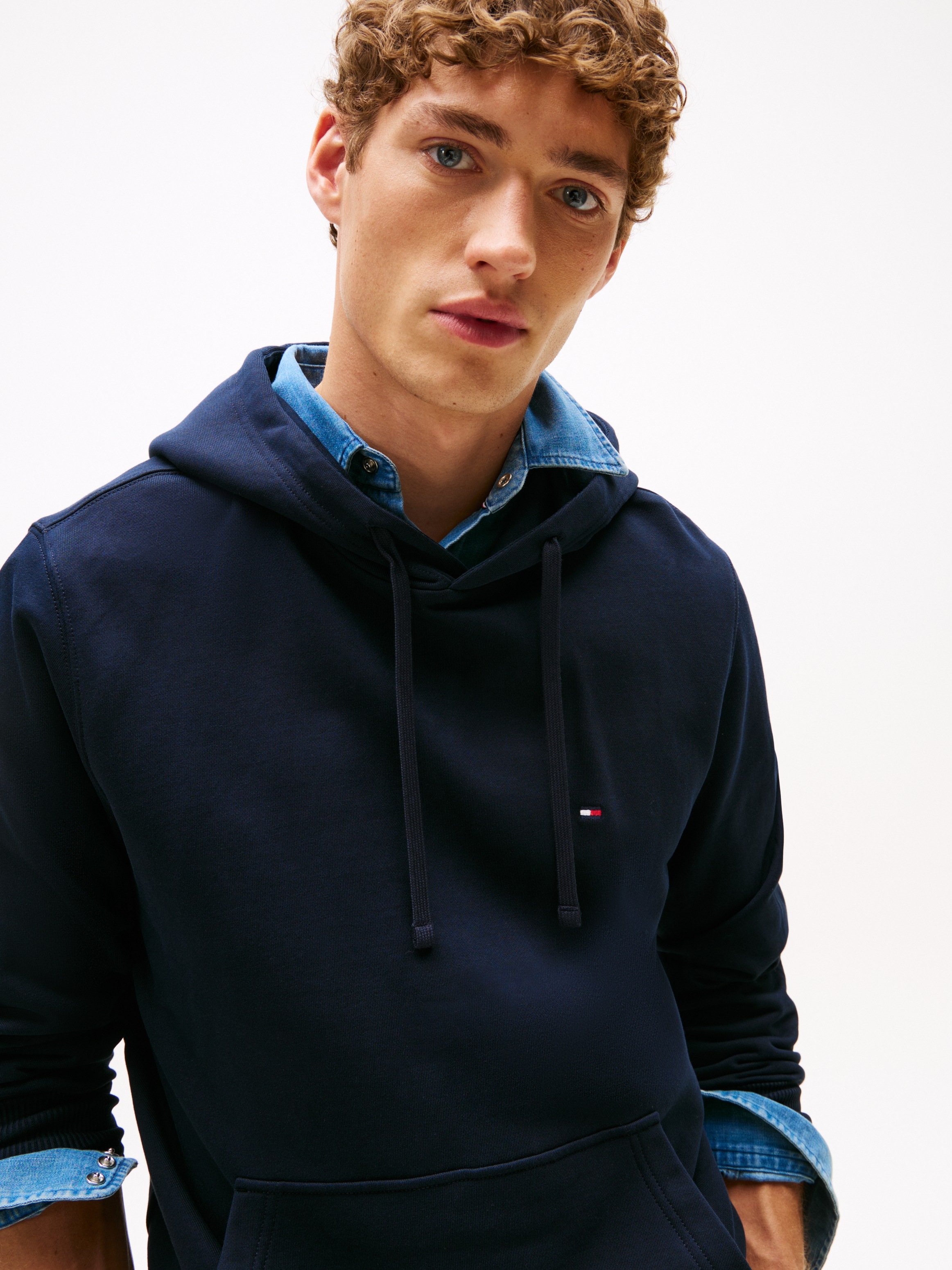 Tommy Hilfiger Hoodie »ESSENTIAL TERRY«, mit Tunnelzug und Flag-Stickerei
