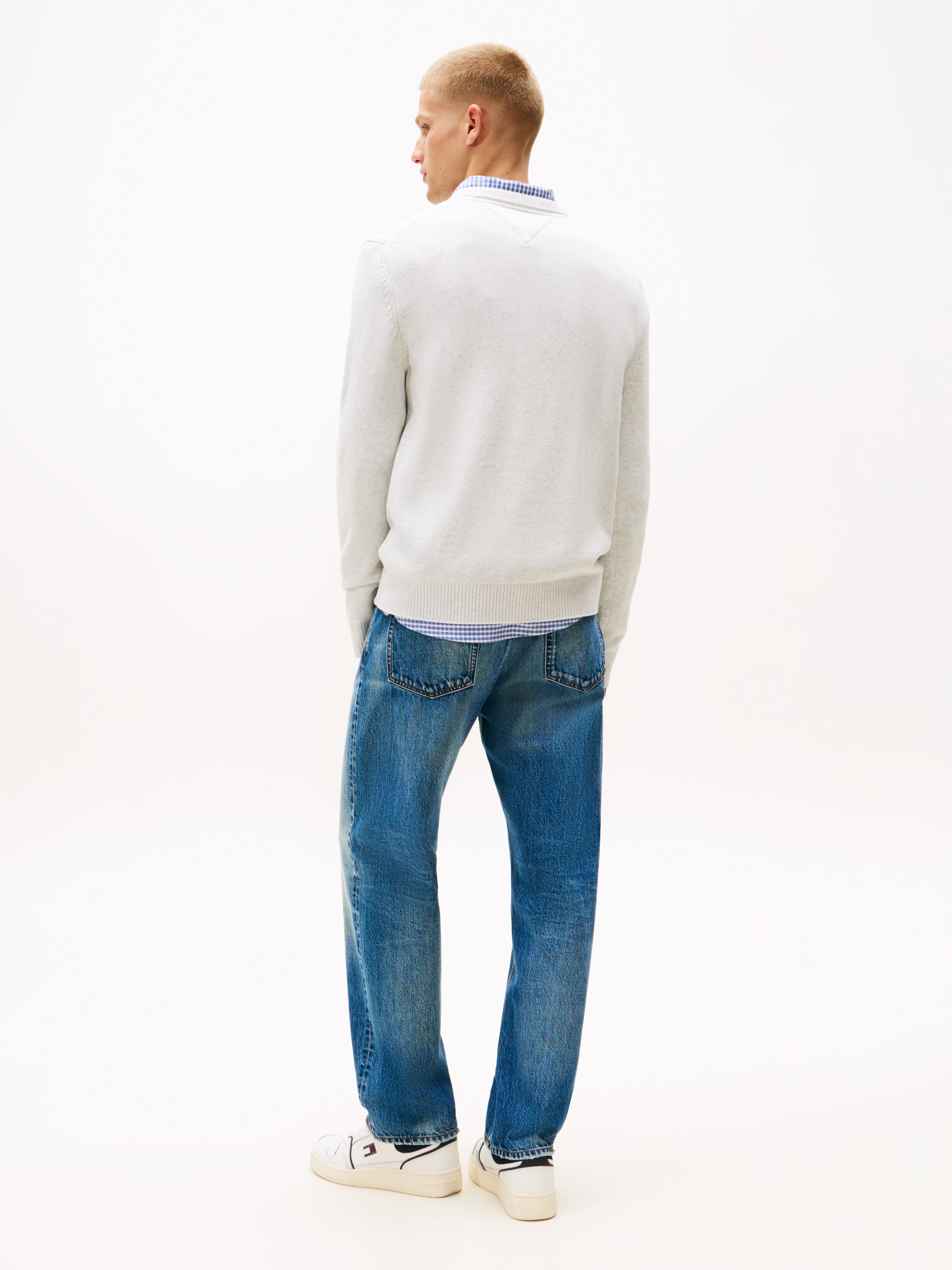 Tommy Jeans Rundhalspullover, Slim fit mit Rundhalsausschnitt