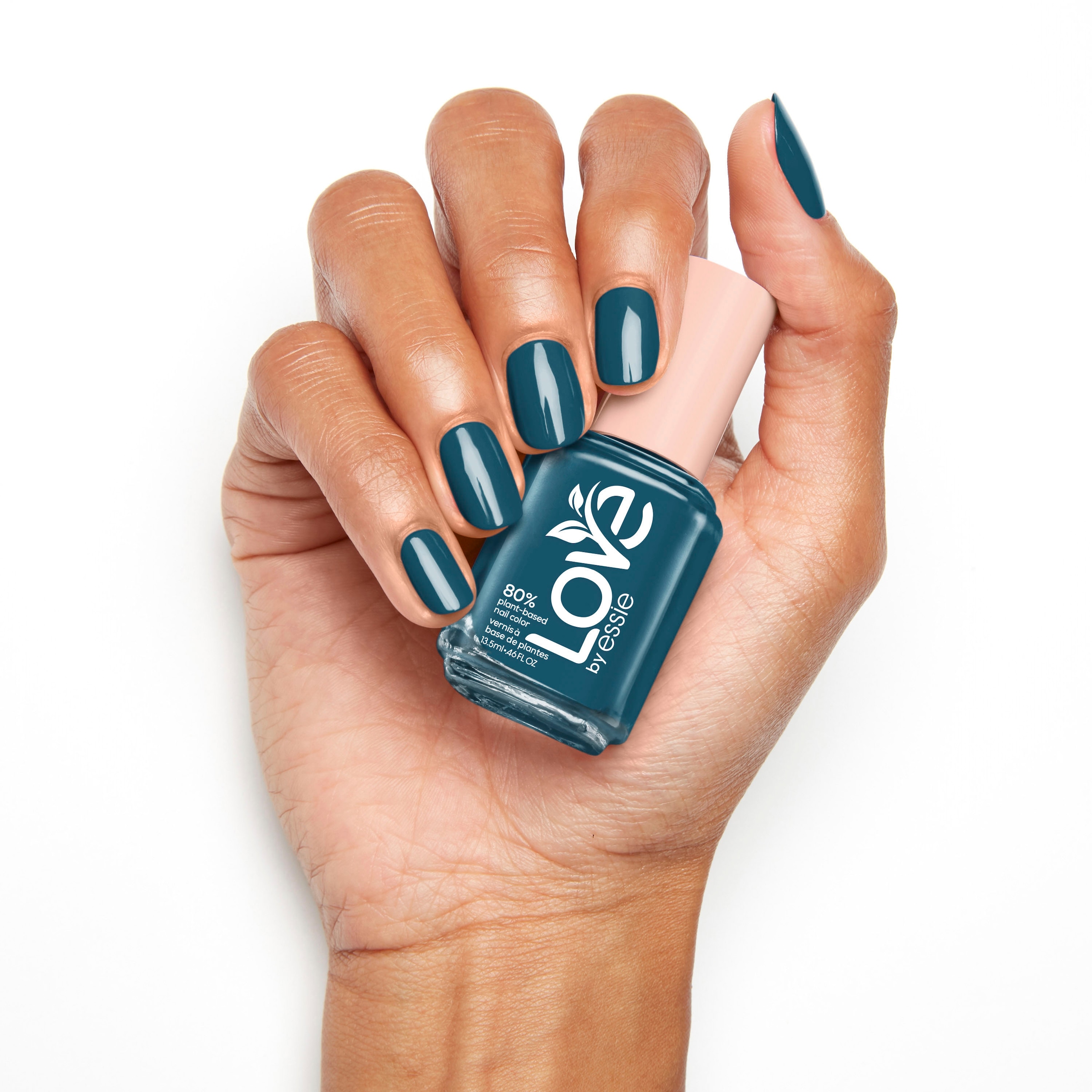 essie Nagellack »LOVE« mit einem cremigen Finish