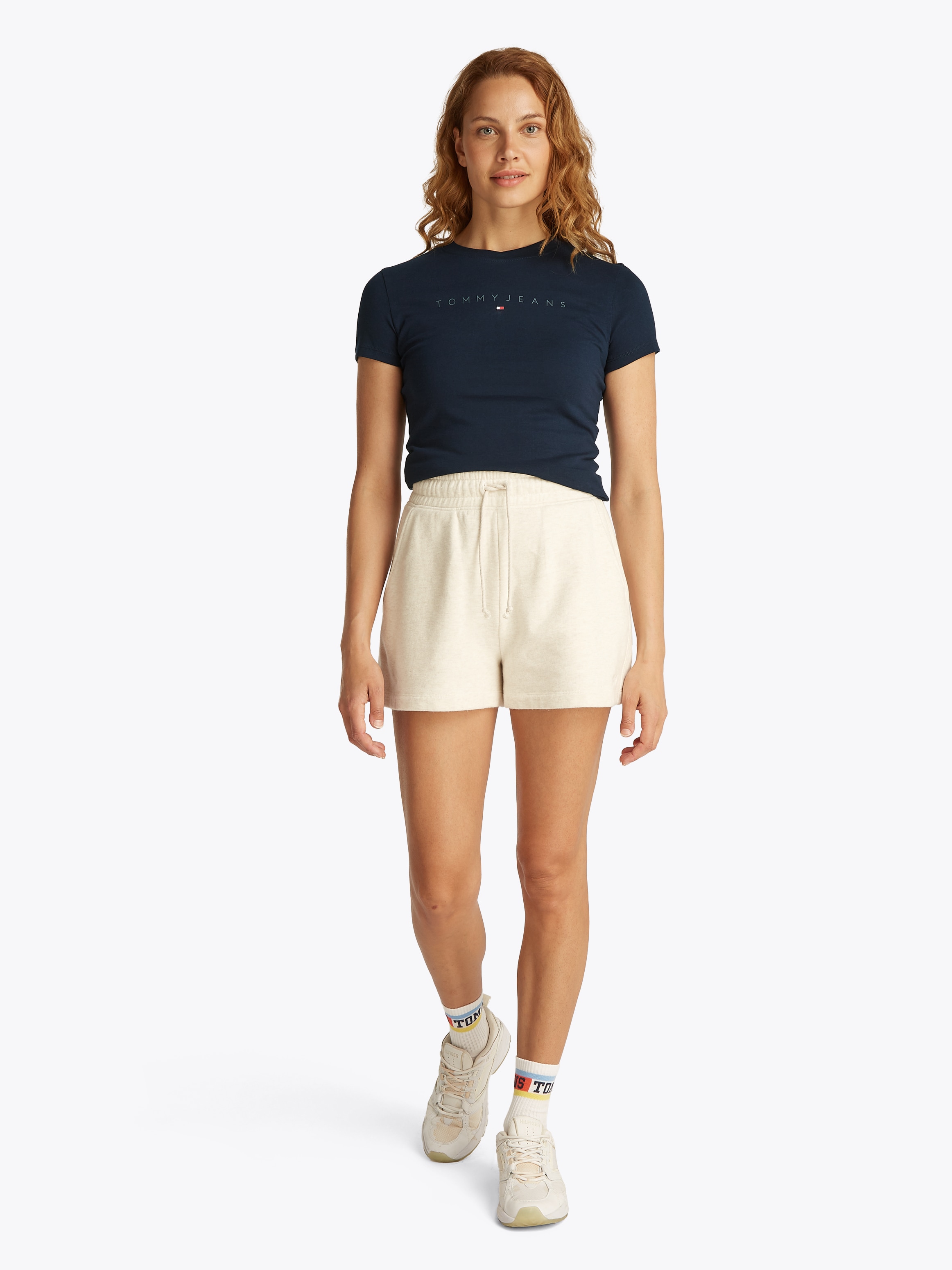 Tommy Jeans Curve T-Shirt »TJW SLIM TONAL LINEAR TEE EXT«, in Großen Größen, Logodruck, Figurbetont