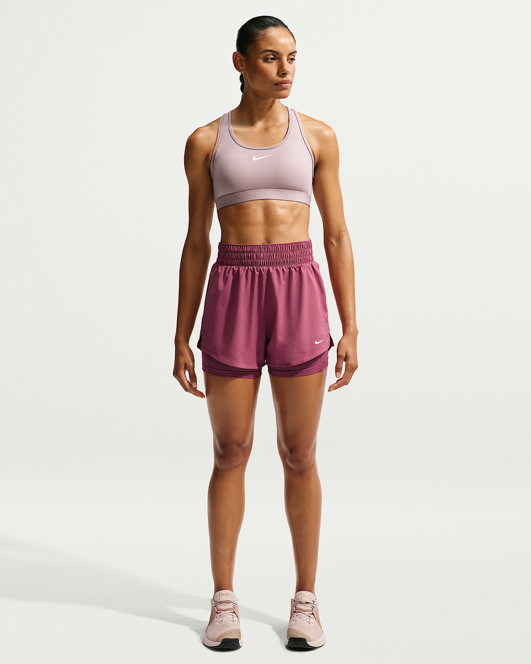 Nike Shorts »Nike One Women's Dri-FIT High-Waisted 3" 2-in-1 Shorts«  mit Taschen am Bund und innen am Futter