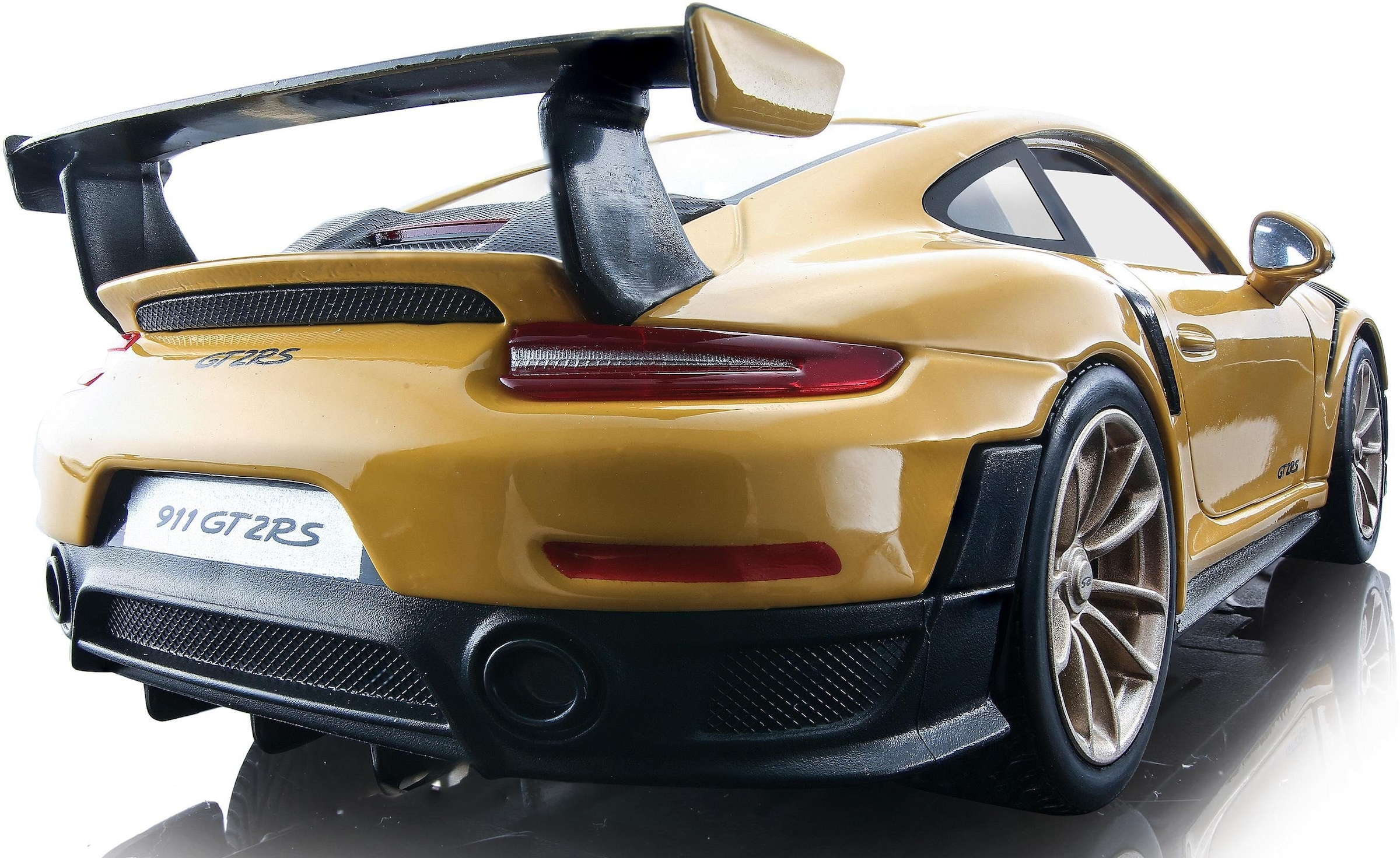 Maisto® Modellauto »Porsche 911 GT2 RS, 1:24«, 1:24, Special Edition