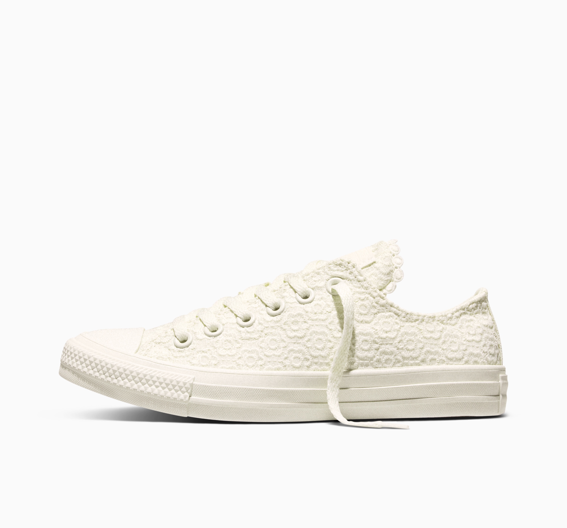 Converse Sneaker »CONVERSE CHUCK TAYLOR ALL STAR CROCHET FLORALS«  für vielseitige Aktivitäten, mit leicht profiliertem Laufsohlenprofil