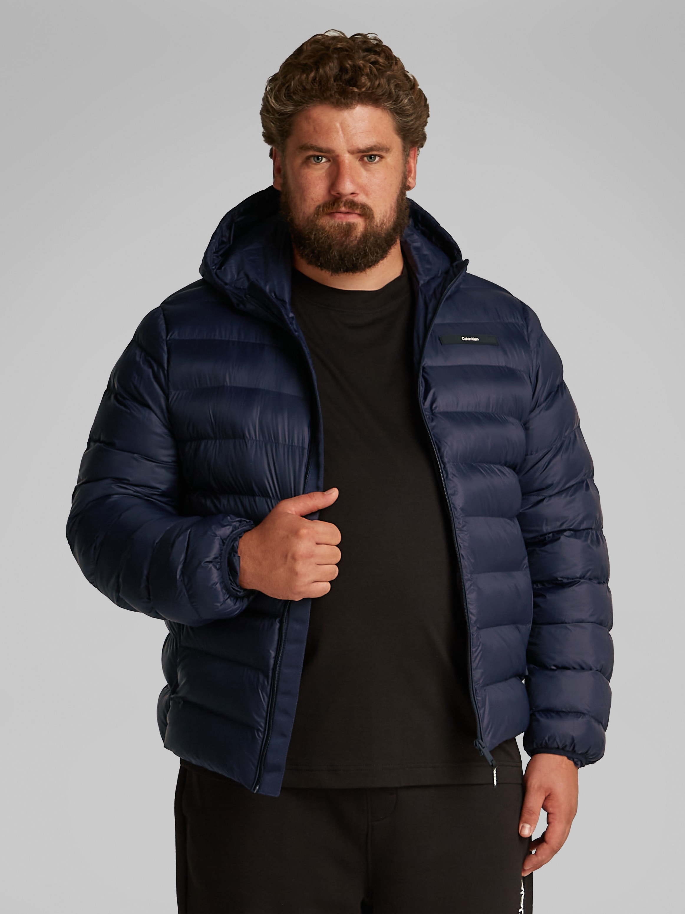 Calvin Klein Big&Tall Steppjacke »BT_QUILTED LW HOODED JACKET«, mit Kapuze, in Großen Größen mit Logoprint