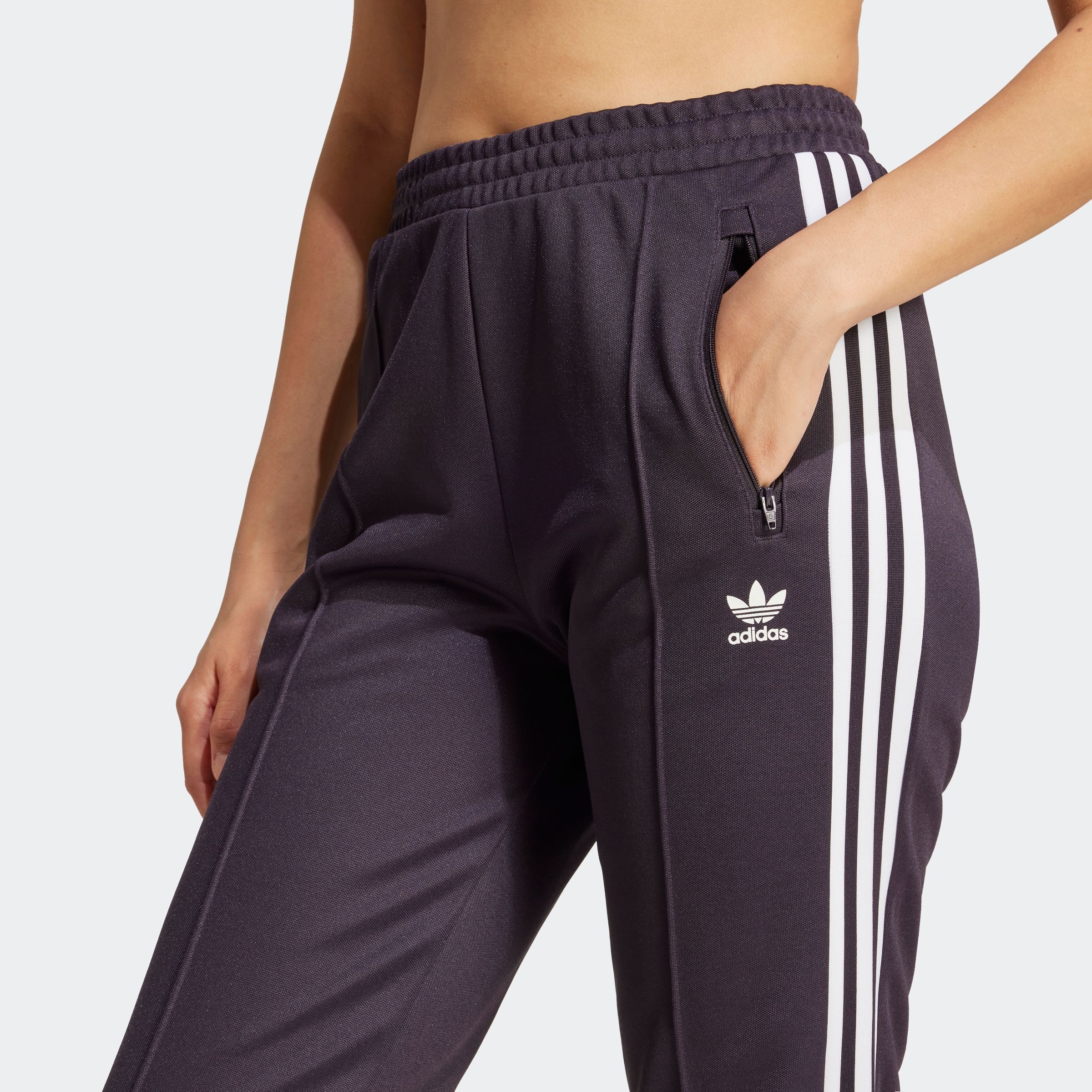 adidas Originals Sporthose »BECKENBAUER TP«, (1 tlg.), Retro Style, der gerade Schnitt mit schmal zulaufenden Bein