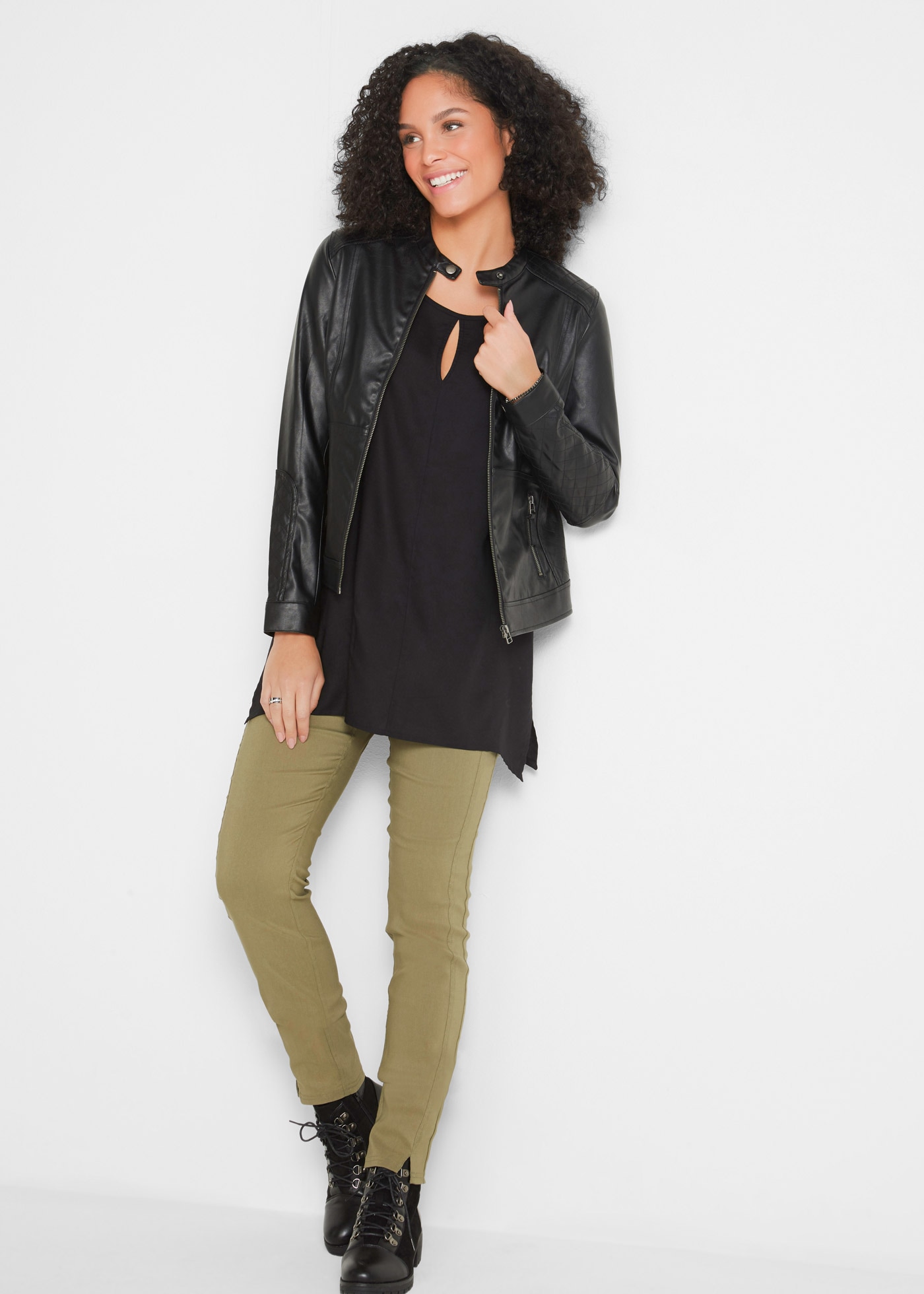 bonprix Shirtbluse »Blusenshirt aus reiner Viskose« Oversize-Passform, mit Zipfelsaum, mit Ausschnittdetail, 3/4-Ärmel