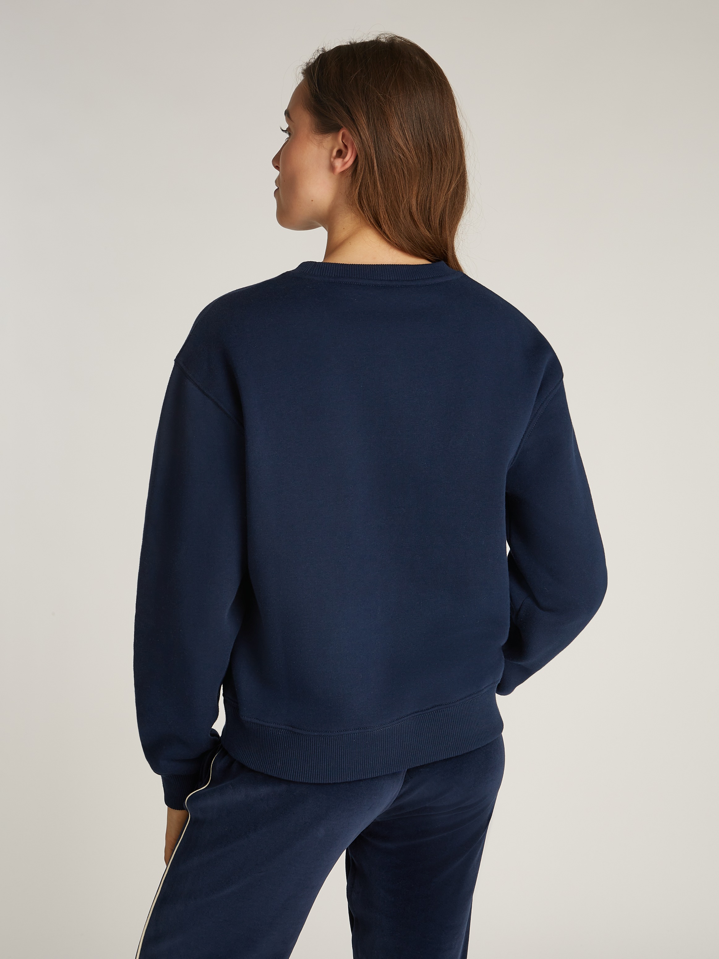 Tommy Hilfiger Sweatshirt »MDRN REG CORP LOGO C-NK SWTSHRT«, mit Logoschriftzug