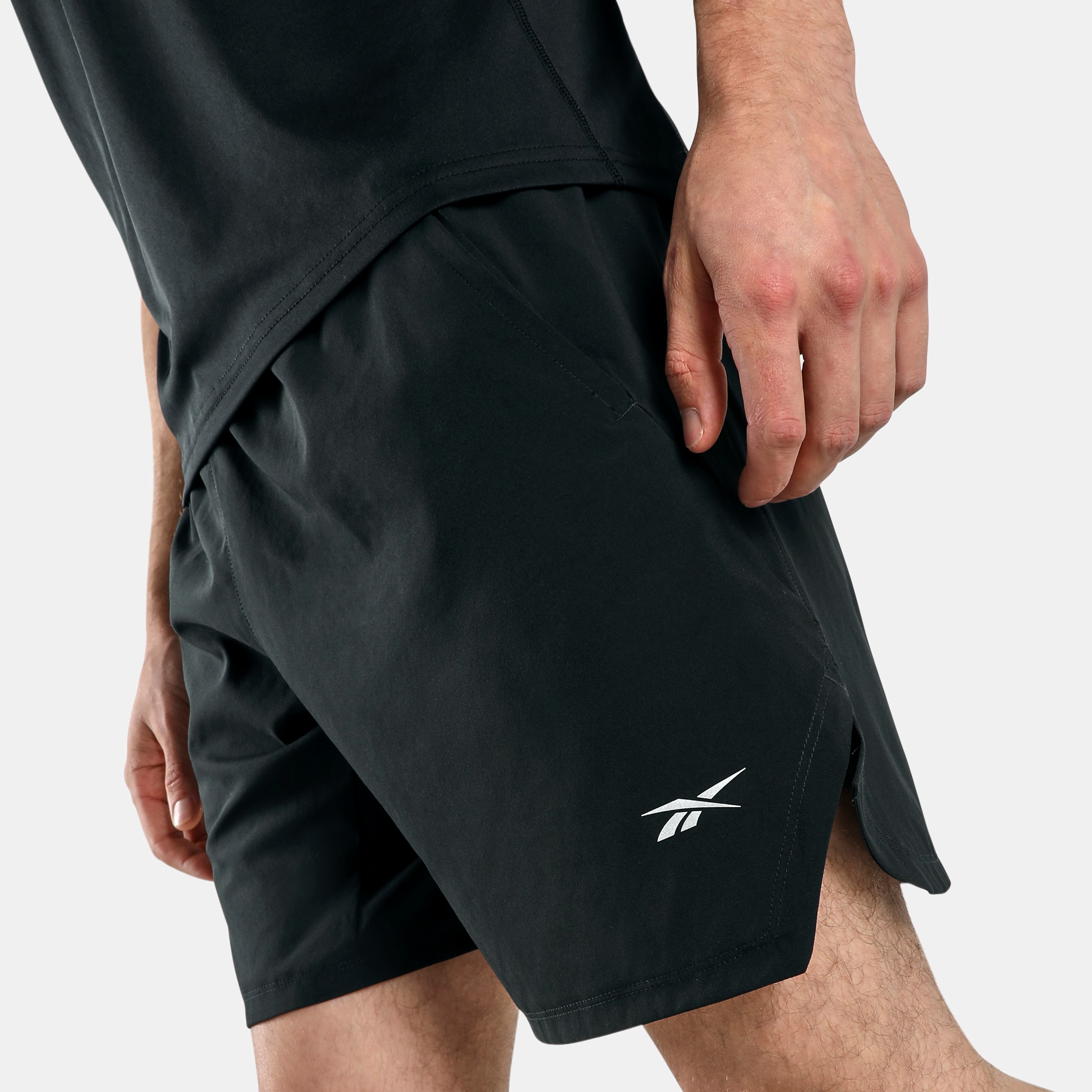 Reebok Laufshorts »ID RUN SHORTS«  sportlicher Stil, für Lauftraining und sportliche Aktivitäten