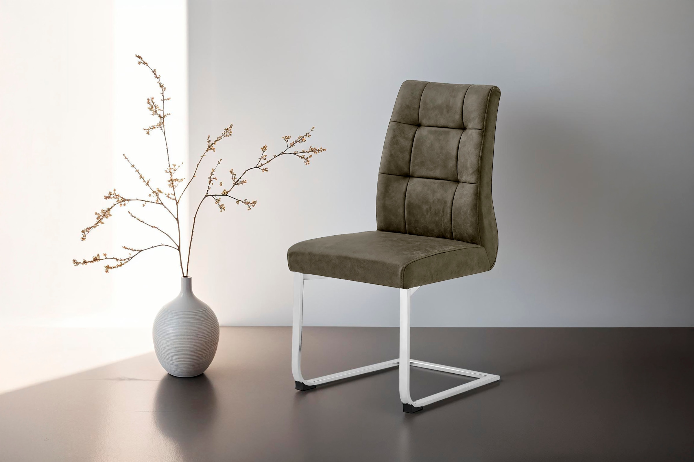 byLIVING Esszimmerstuhl »Marlen XXL« (Set) 2 Stk.bis zu 150 kg belastbar, Vintage-Bezug, Freischwinger