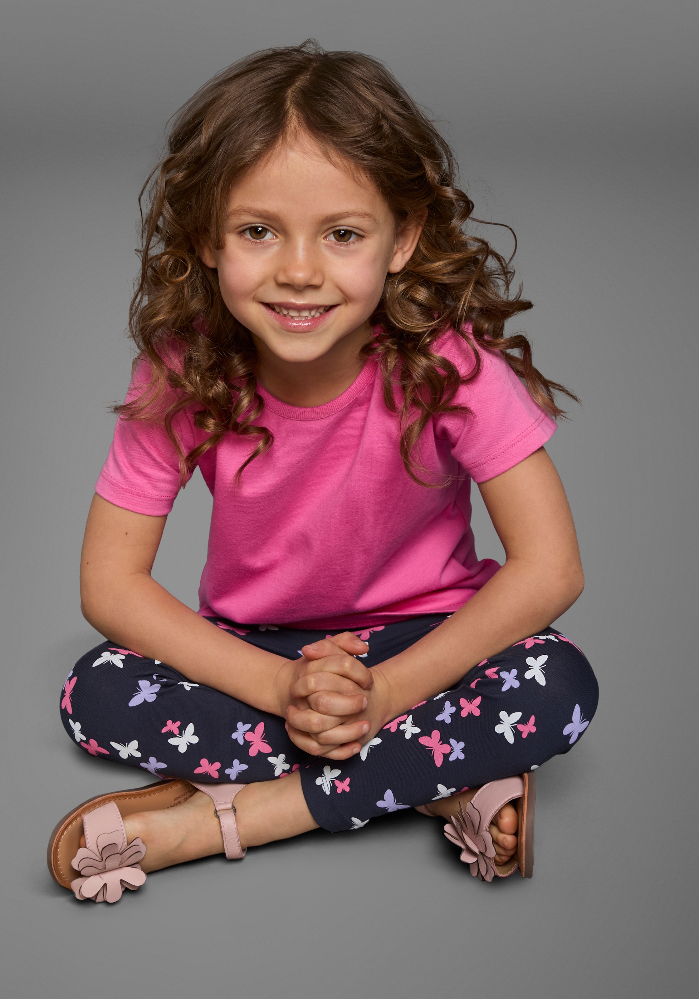 KIDSWORLD Leggings »3er Pack Leggings für kleine Mädchen«, (Packung, 3 tlg., 3er-Pack), mit unterschiedlichen Mustern und Farben