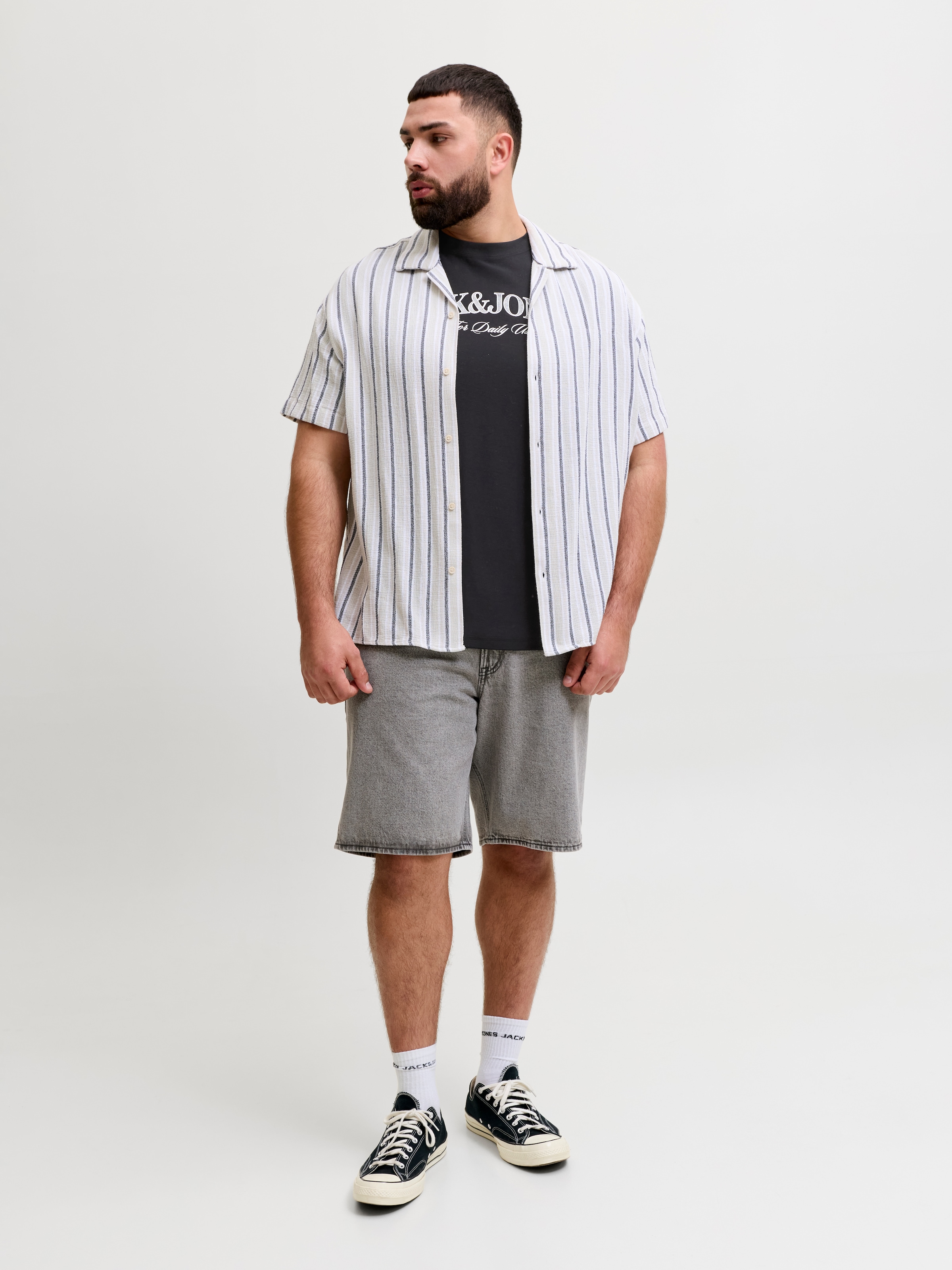 Jack & Jones PlusSize T-Shirt »JORCASSIS BRANDING TEE SS CREW NECK PLS« mit Logo Schriftzug