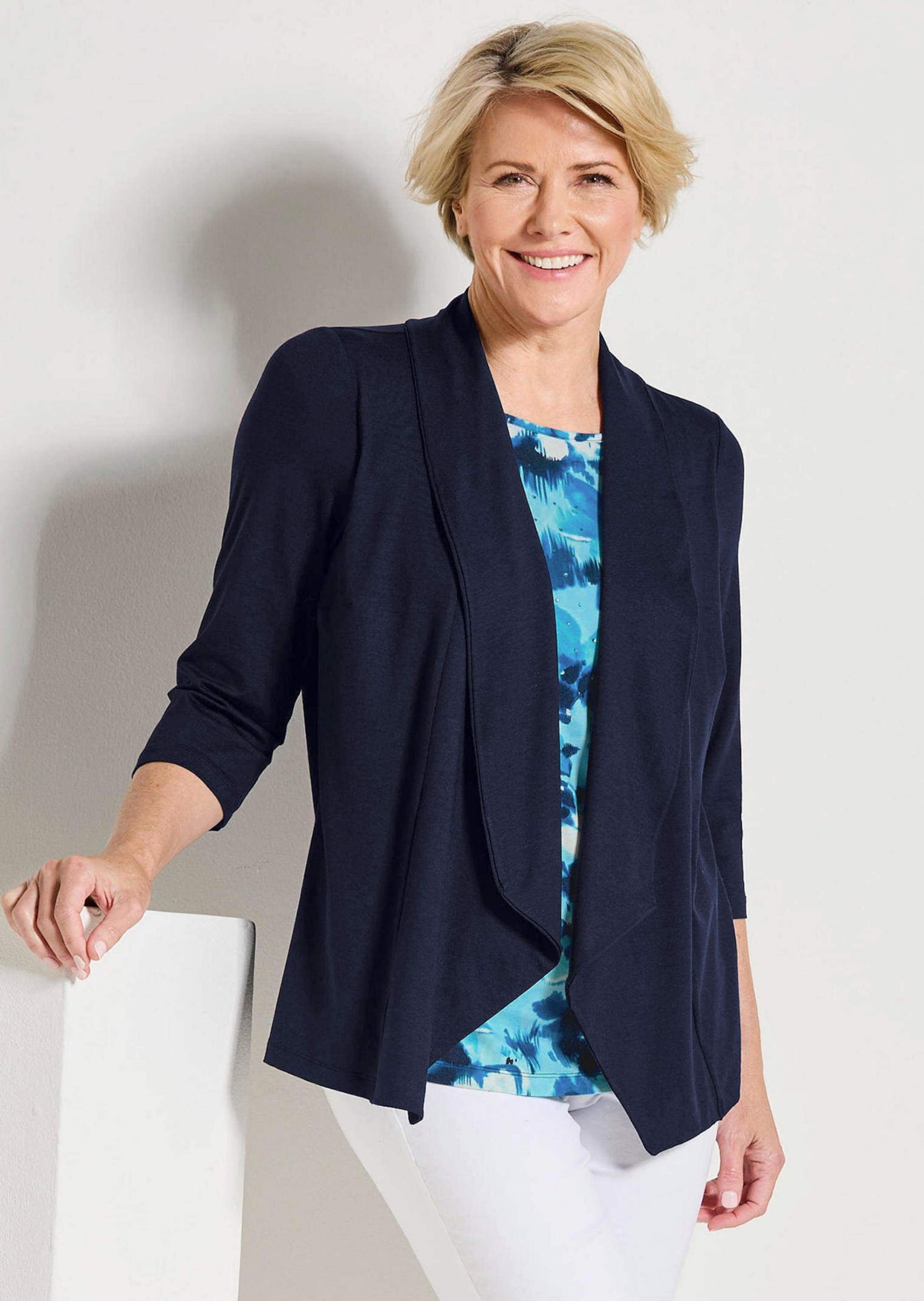 GOLDNER Langarmshirt »Kurzgröße Viskoseshirt in Twinset-Optik« Ton in Ton Hotfixe am Druck