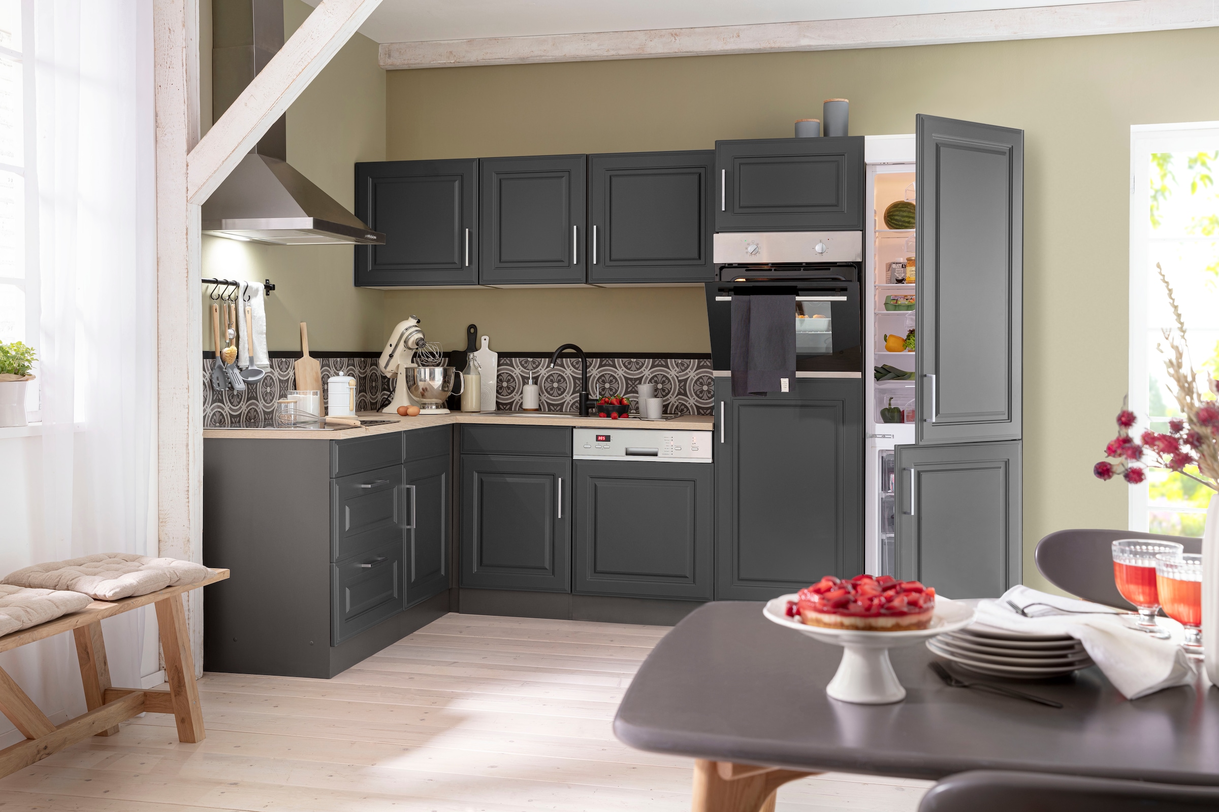 KOCHSTATION Winkelküche »KS-Stockholm – Küche mit hochwertiger und detailreicher Landhausfront« Stellbreite 290x170 cm, wahlweise mit E-Geräten, MDF-Fronten