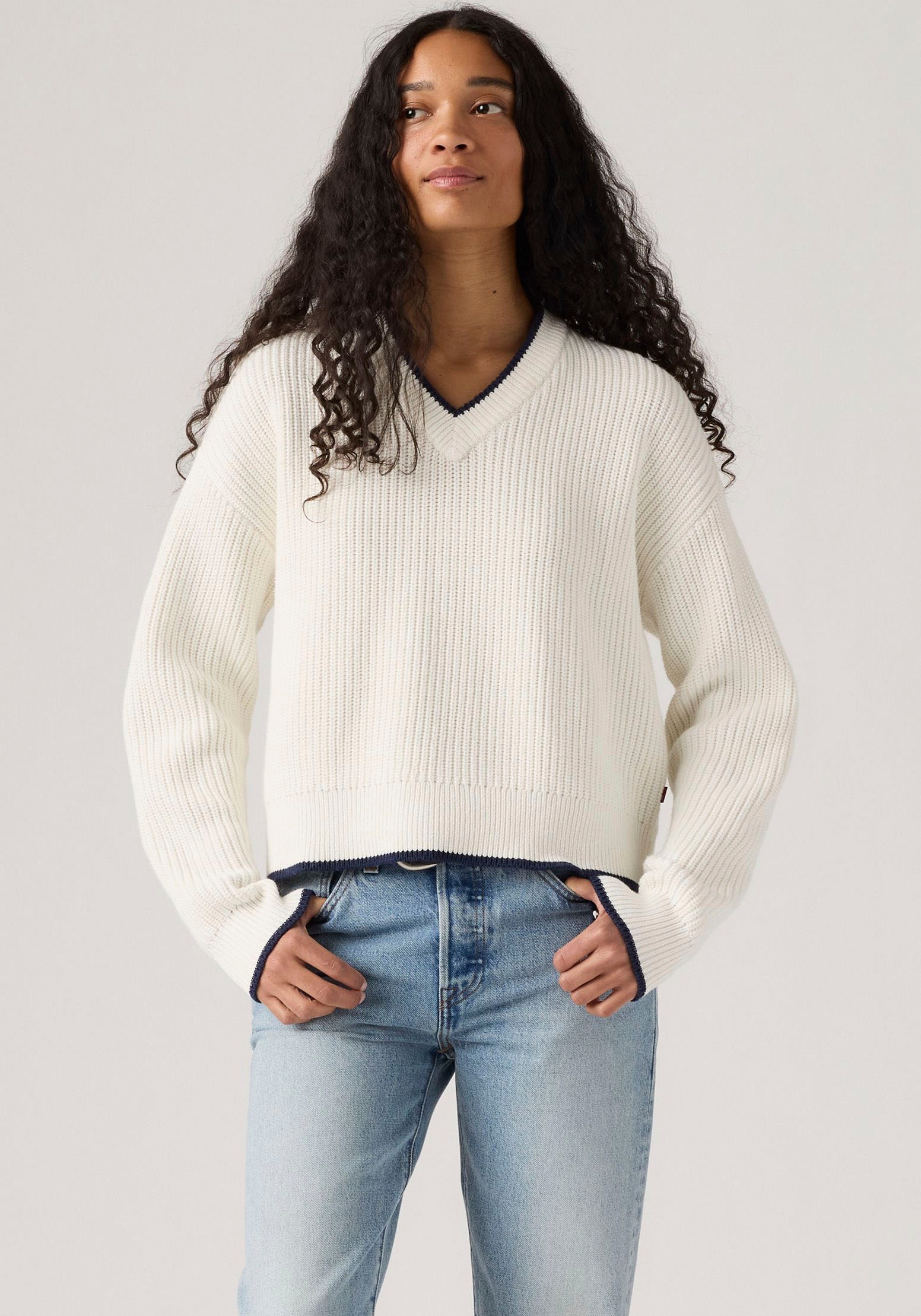 Levi's® Strickpullover »REESE VNECK SWEAT«, mit V-Ausschnitt