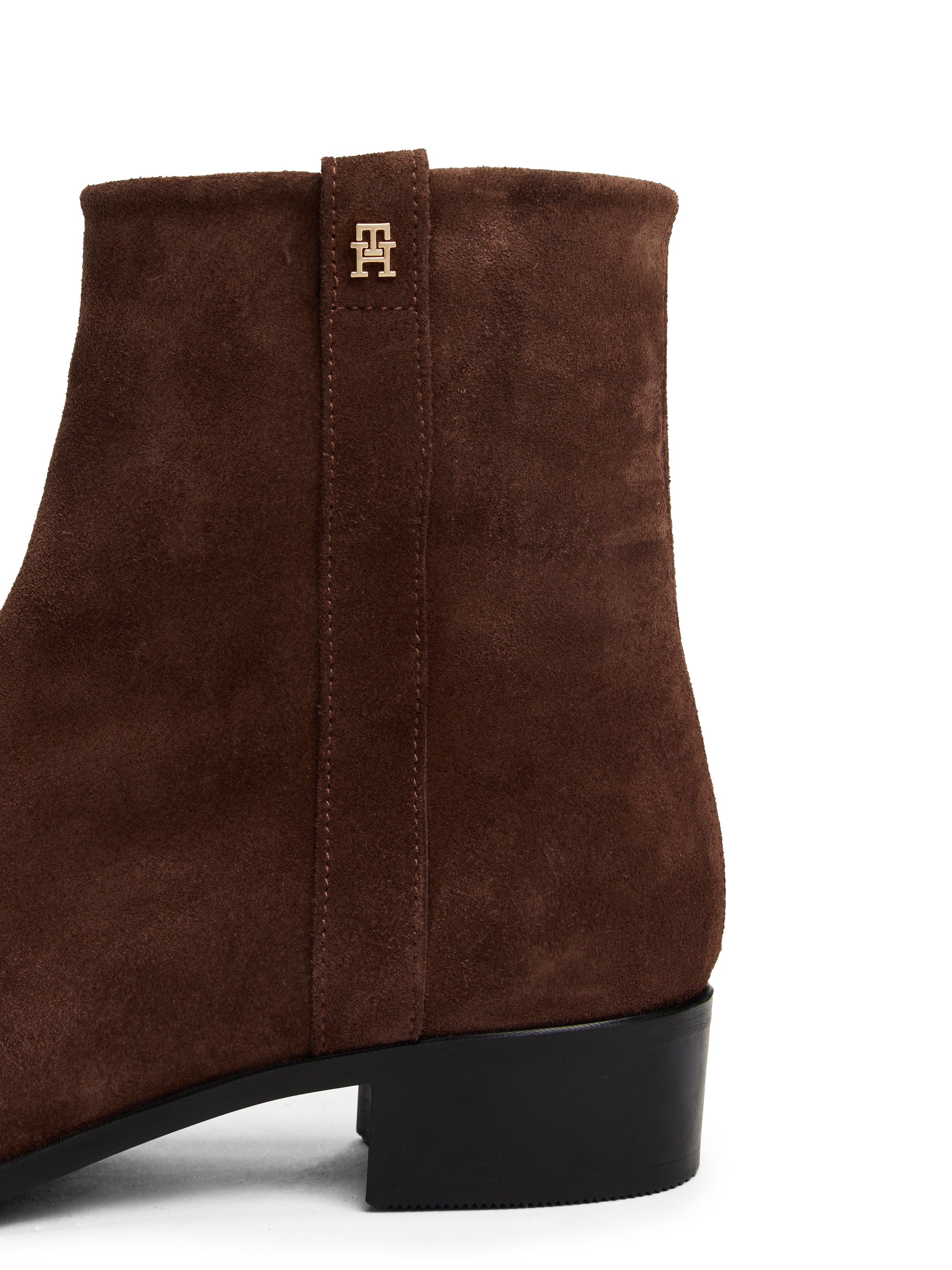 Tommy Hilfiger Stiefelette »TH SUEDE POINTY ZIP BOOTIE«, Blockabsatz, Westernboots, Cowboyboots hat eine schmale Form