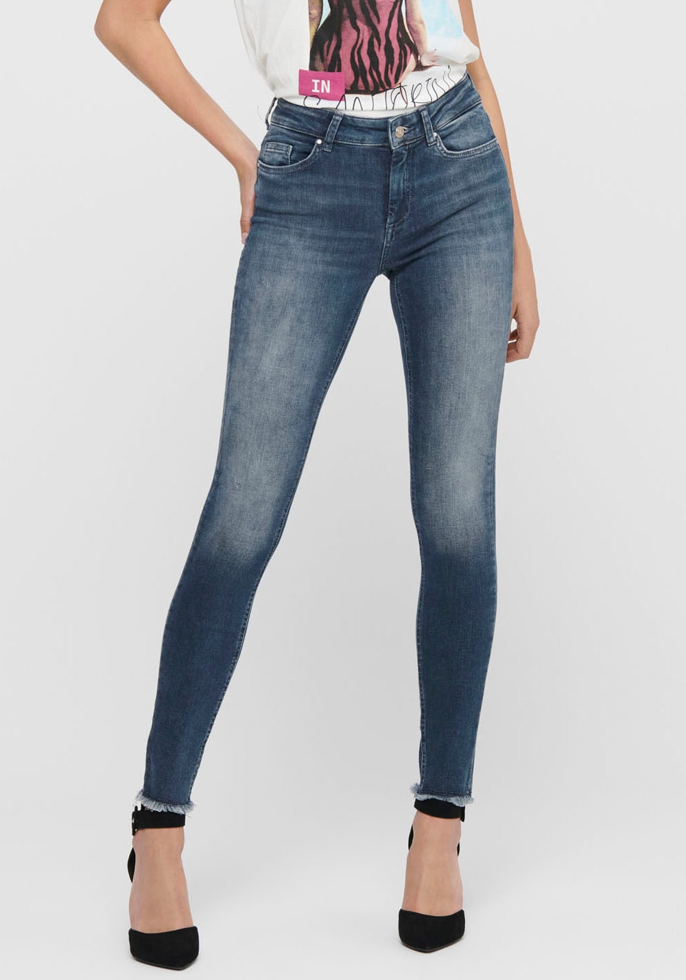 Ankle-Jeans »ONLBLUSH«, mit Fransensaum