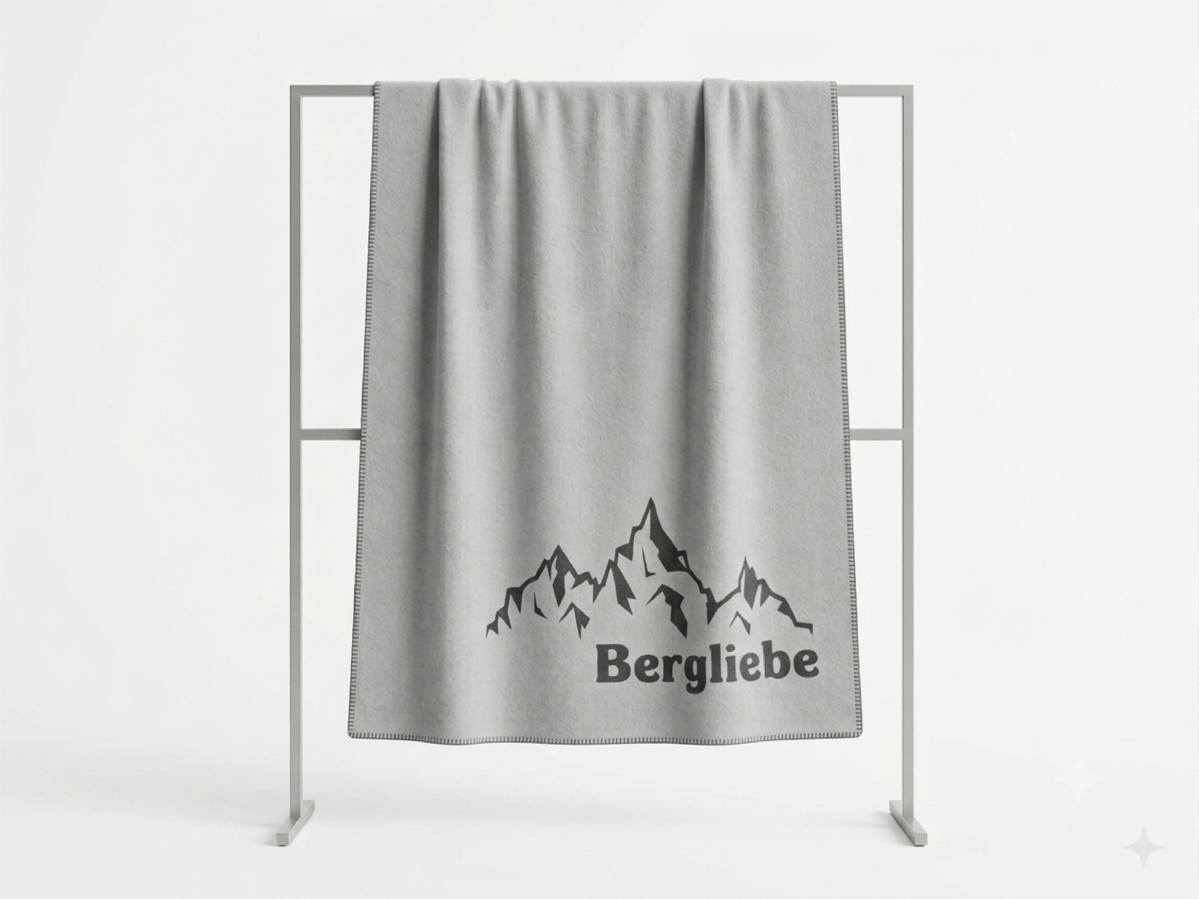 done.® Wohndecke »BERGLIEBE« Angenehm weich und warm in der Haptik