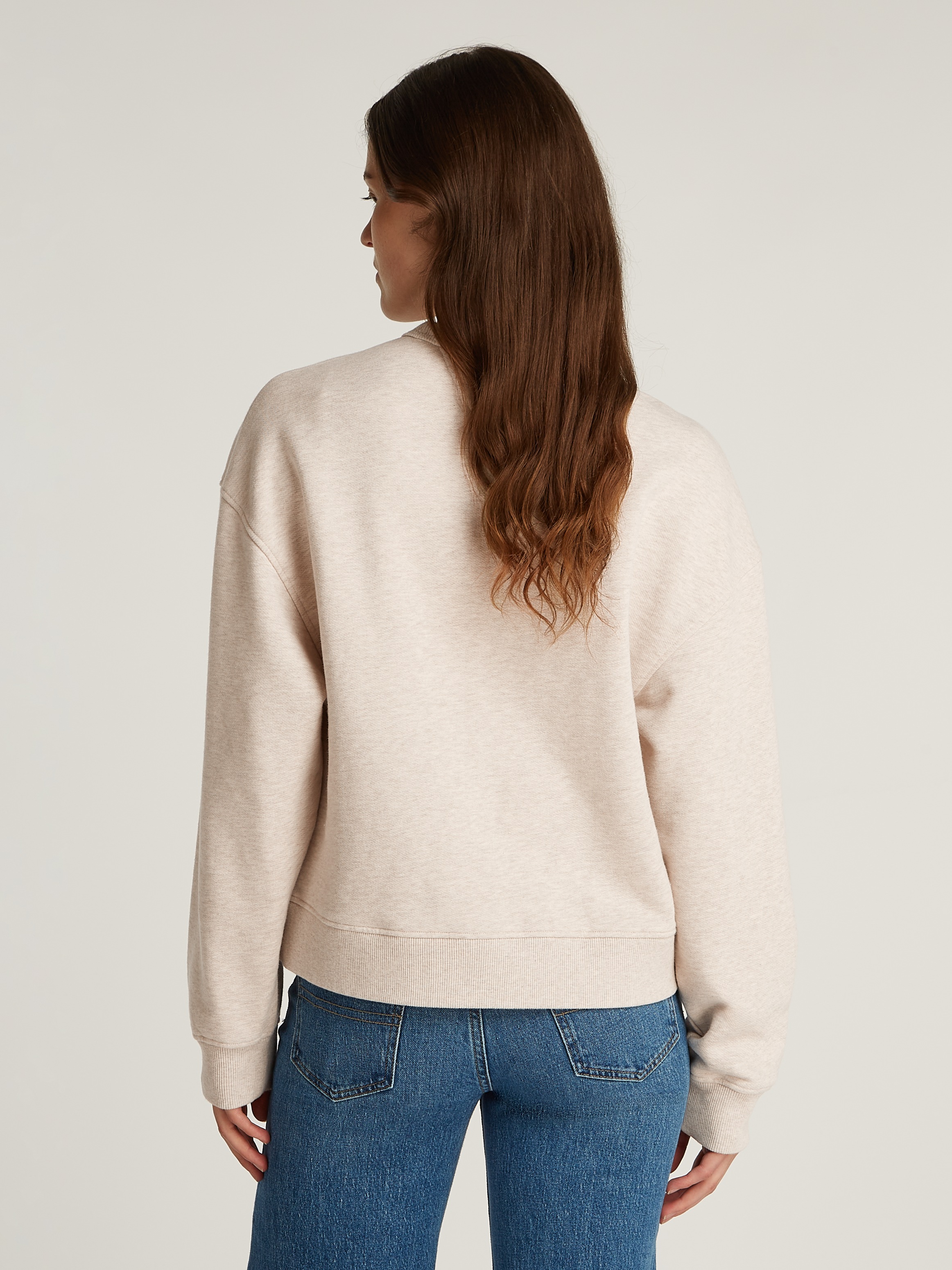 Tommy Jeans Sweatshirt »TJW BXY BADGE CREW«, mit Logo-Badge
