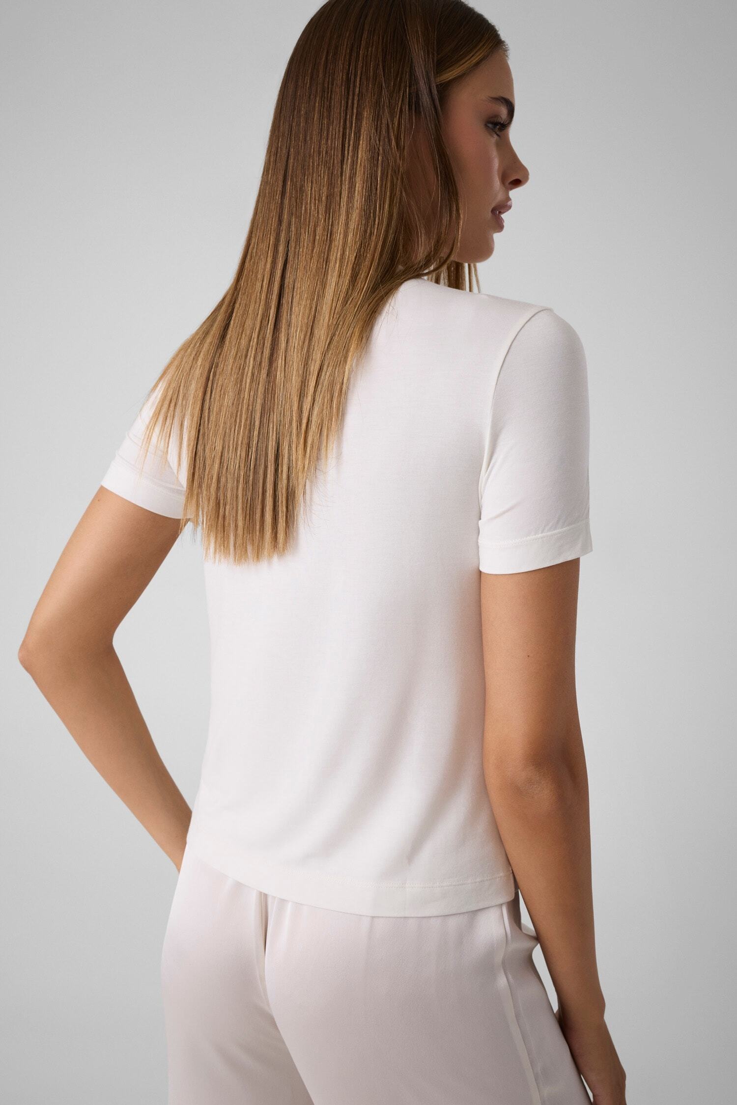 Guess T-Shirt »MARIKA T-SHIRT« mit Logostickerei, Modalmix