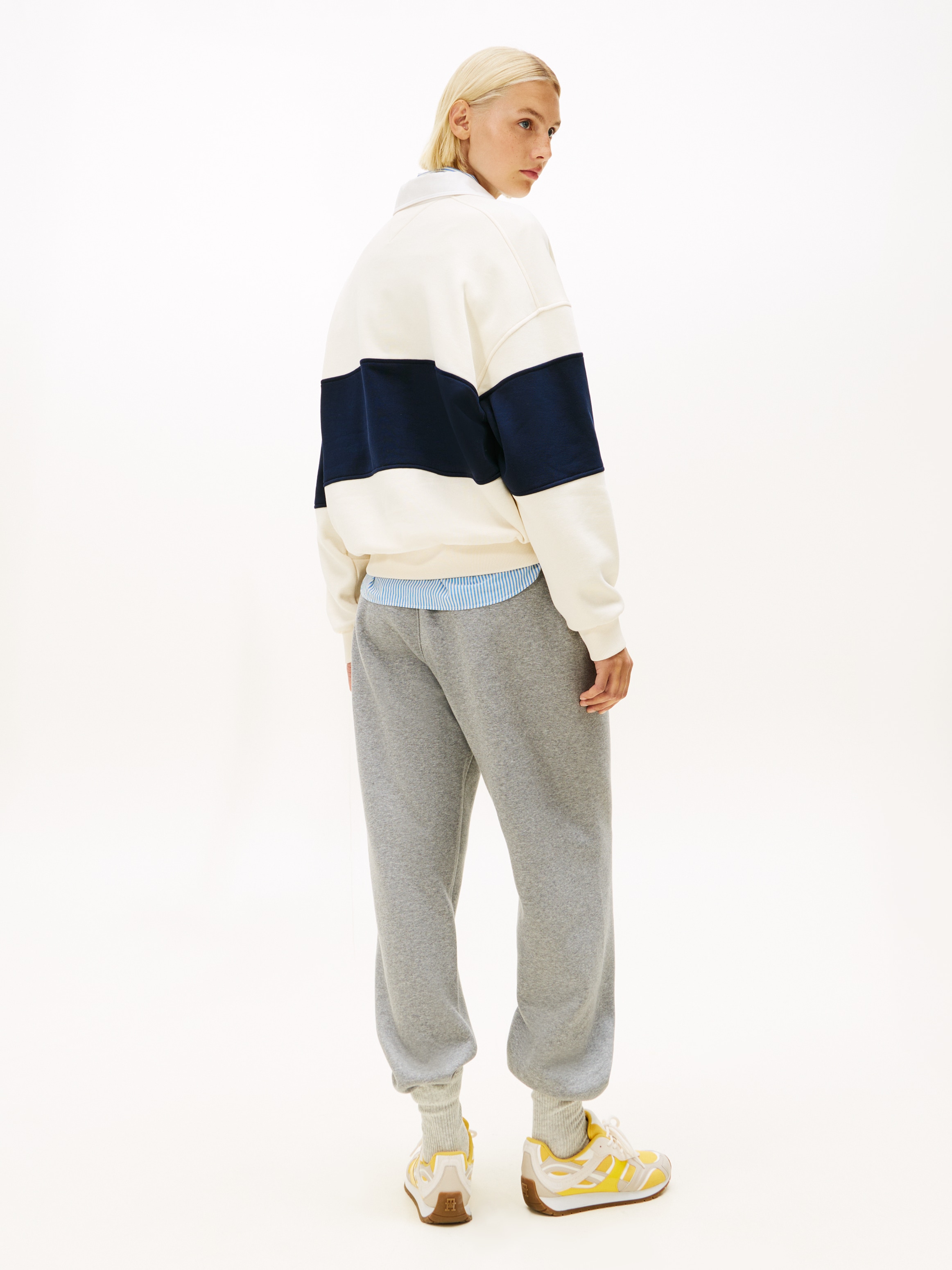 Tommy Hilfiger Sweatshirt »GOLD BTN RUGBY FLEECE SWTSRT«, mit goldfarbenen Knöpfen
