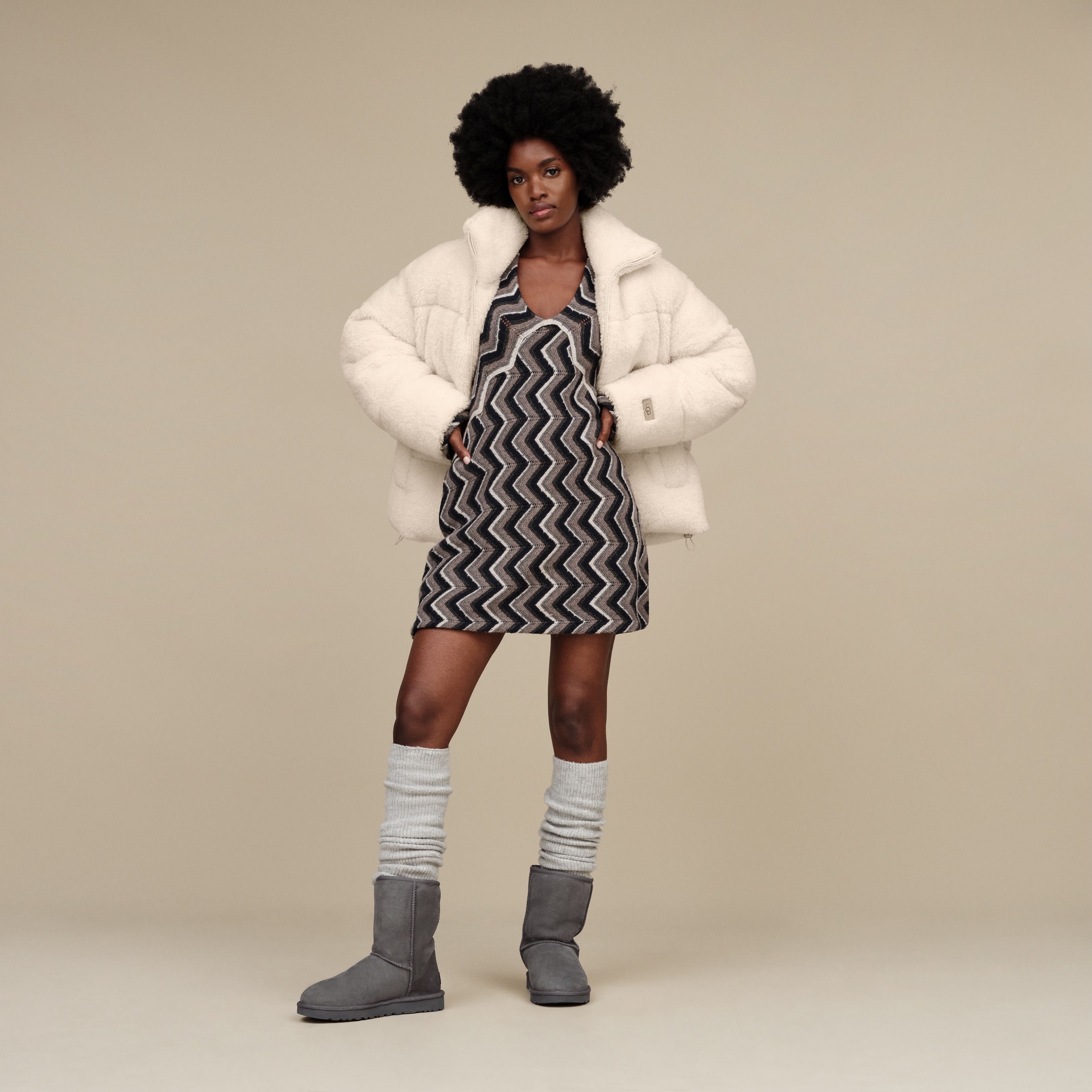 UGG Winterboots »Classic Short 2«, Stiefel, Schlupfstiefel in klassischem Design