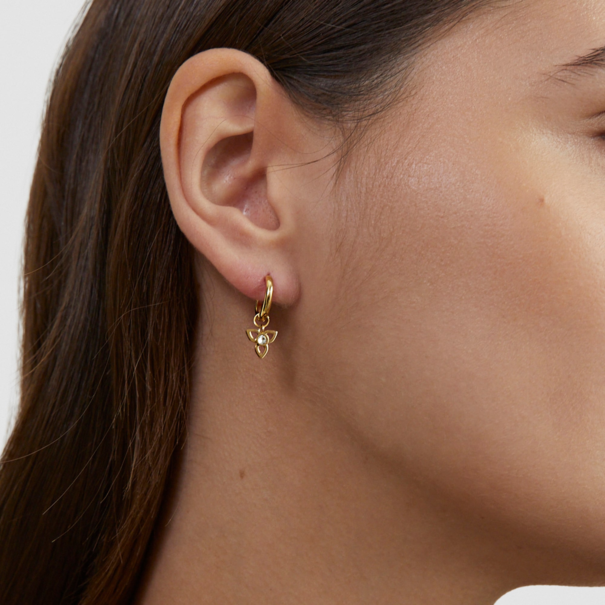 Tamaris Paar Creolen »Schmuck Geschenk Creolen mit abnehmbaren Einhängern in Blüten-Otpik« mit Zirkonia (synth.)