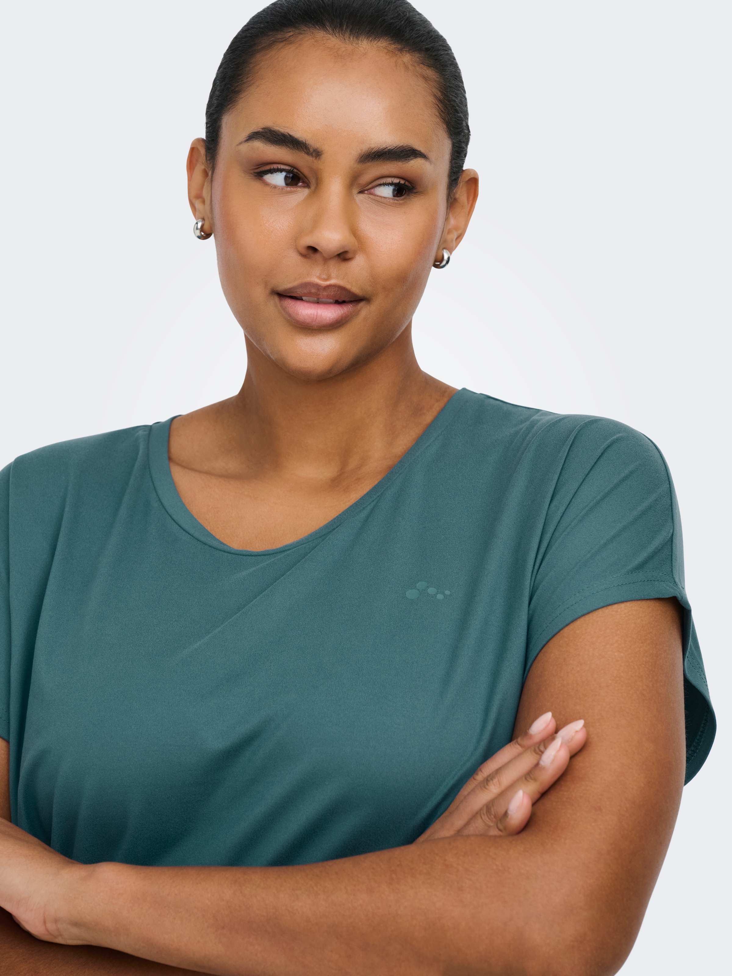 ONLY Play Funktionsshirt »ONPAUBREE SS LOOSE TRAIN TEE CURVY NOOS« Relaxed Fit, aus Polyester und Elasthan, unifarbenes Jersey