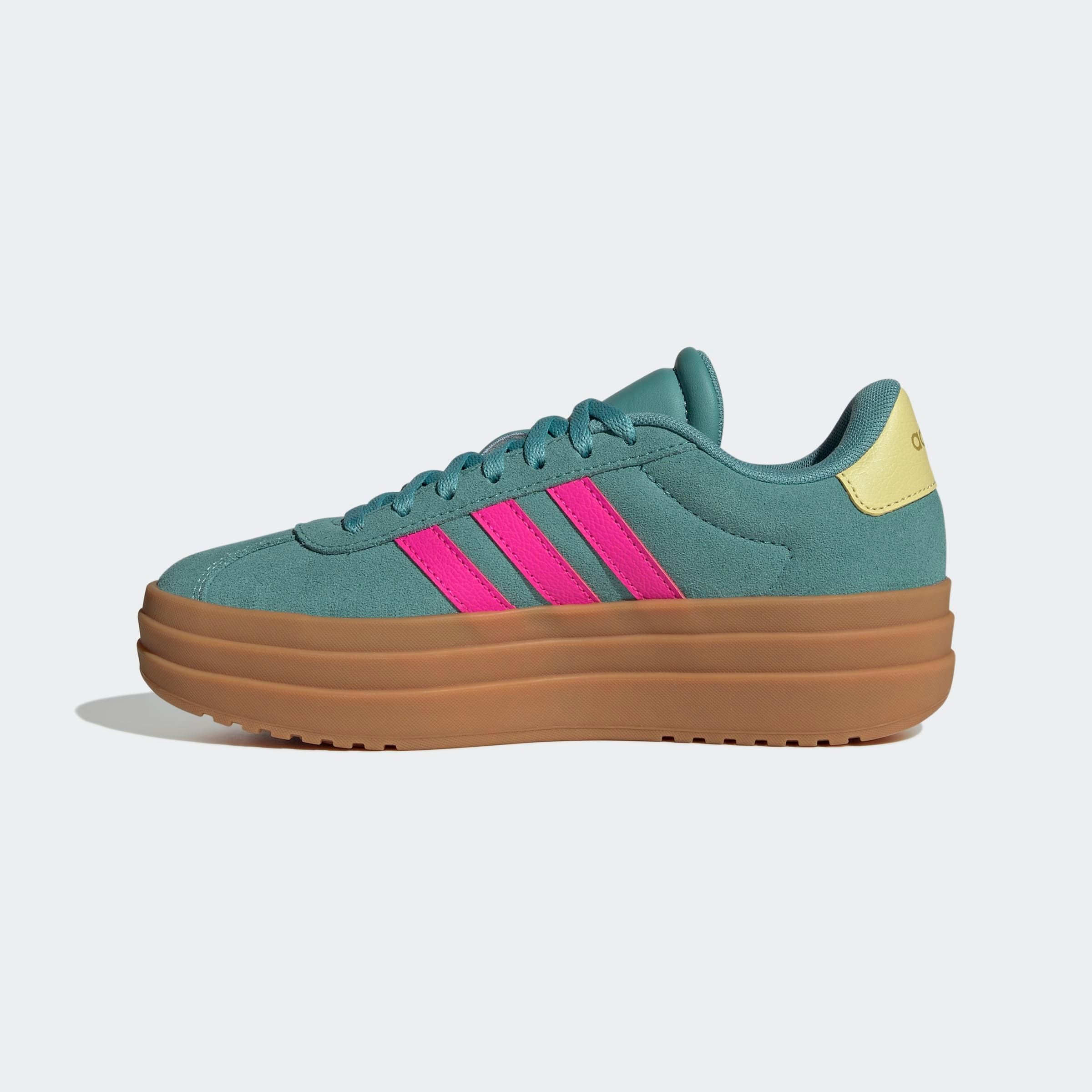 adidas Sportswear Plateausneaker »VL COURT BOLD LIFESTYLE KIDS«, Design auf den Spuren des adidas Gazelle Bold
