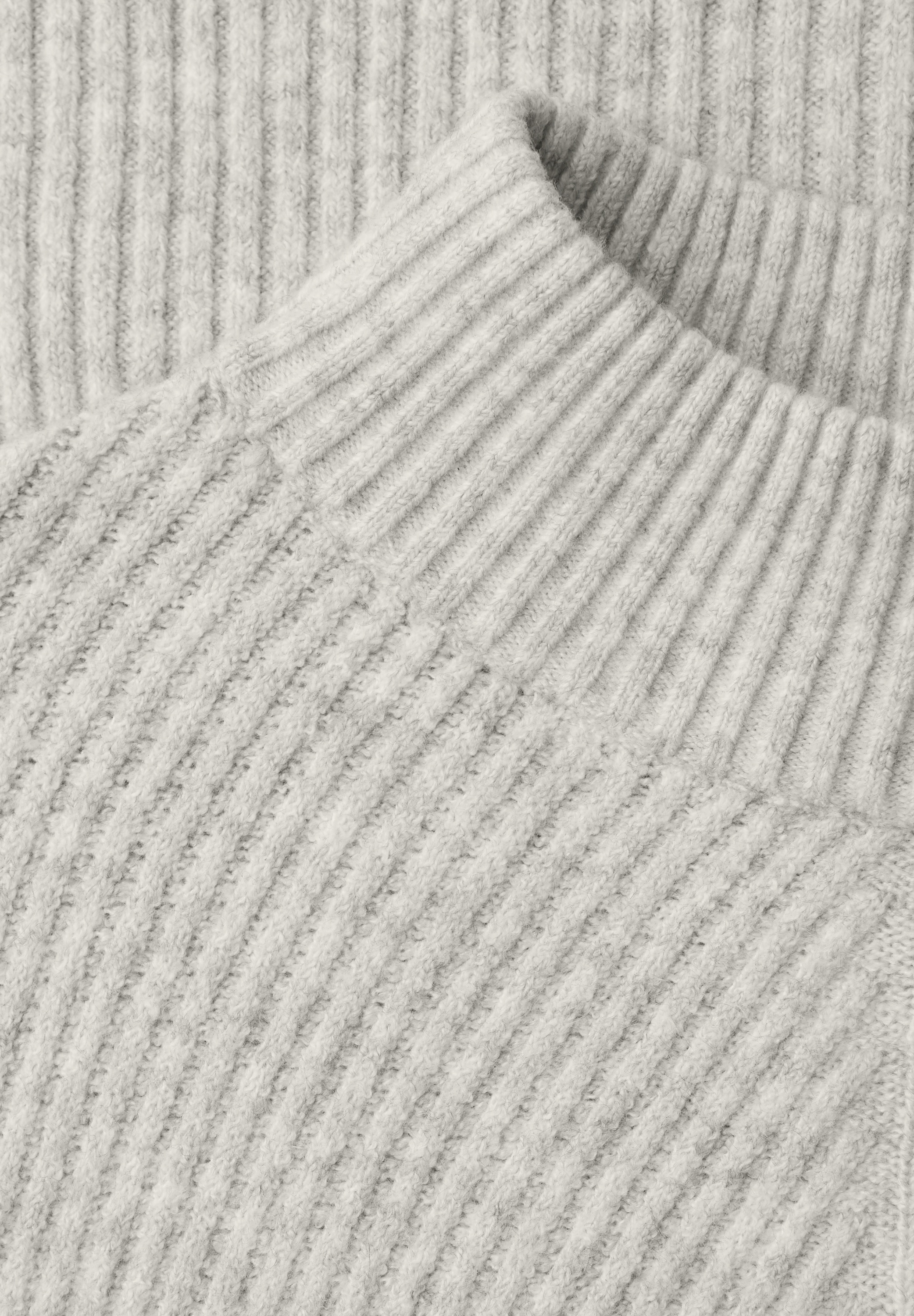 STREET ONE Stehkragenpullover mit dezentem Strukturmuster