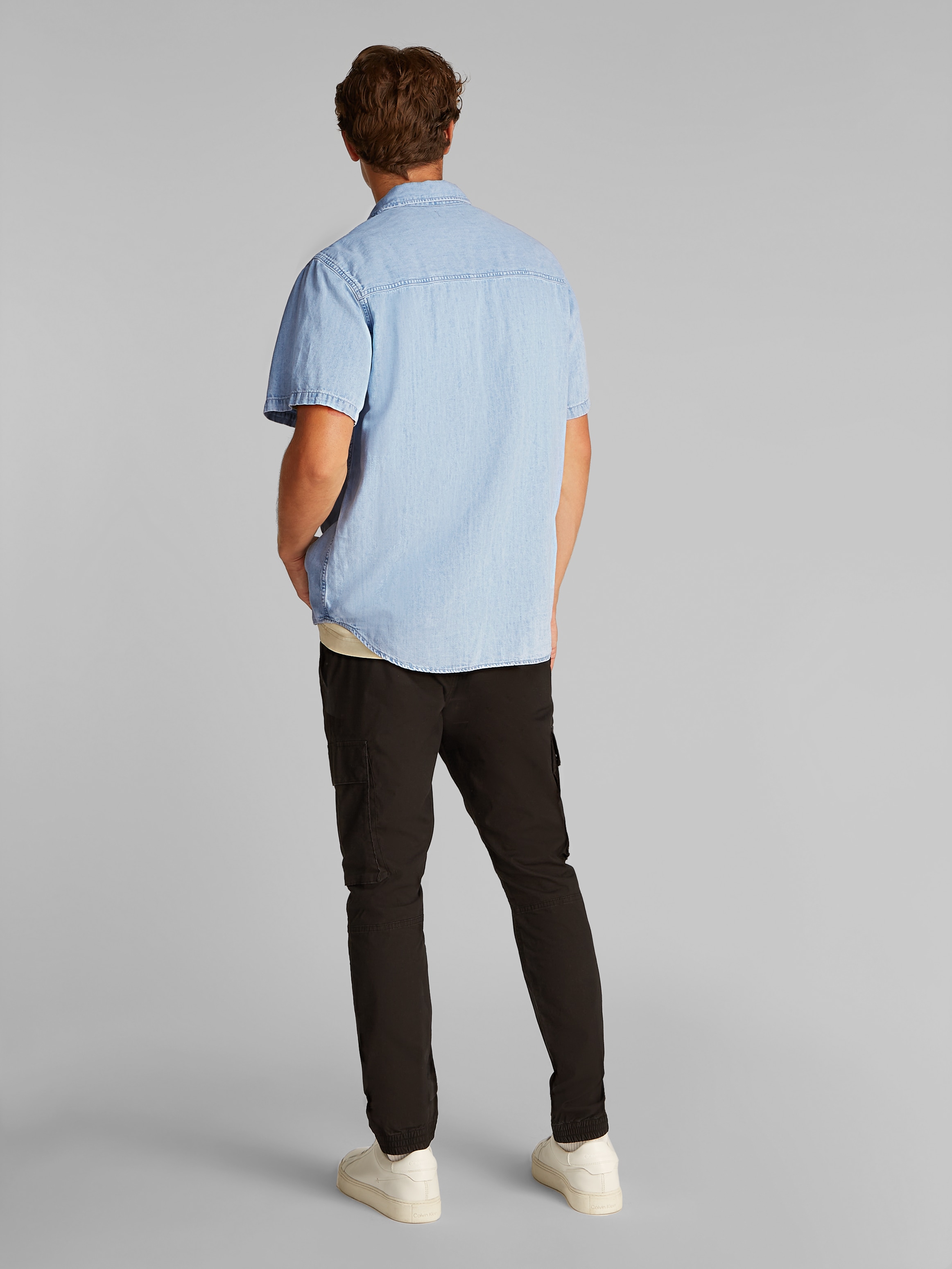 Calvin Klein Jeans Kurzarmhemd »REGULAR SS DENIM SHIRT«, in hellblauer Waschung