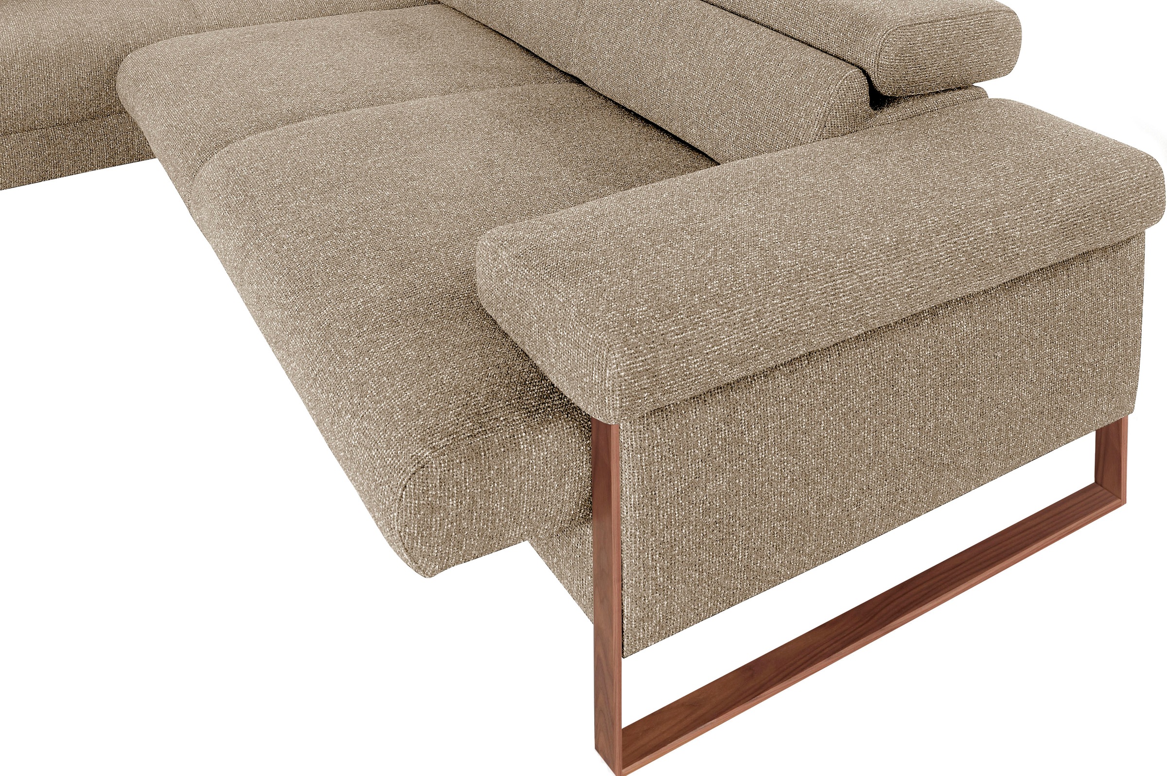 W.SCHILLIG Ecksofa »finn, Designsofa mit tollem Sitzkomfort, bequem, L-Form«, German Design Award 2016, Fußgestell Nussbaum natur, Breite 281 cm