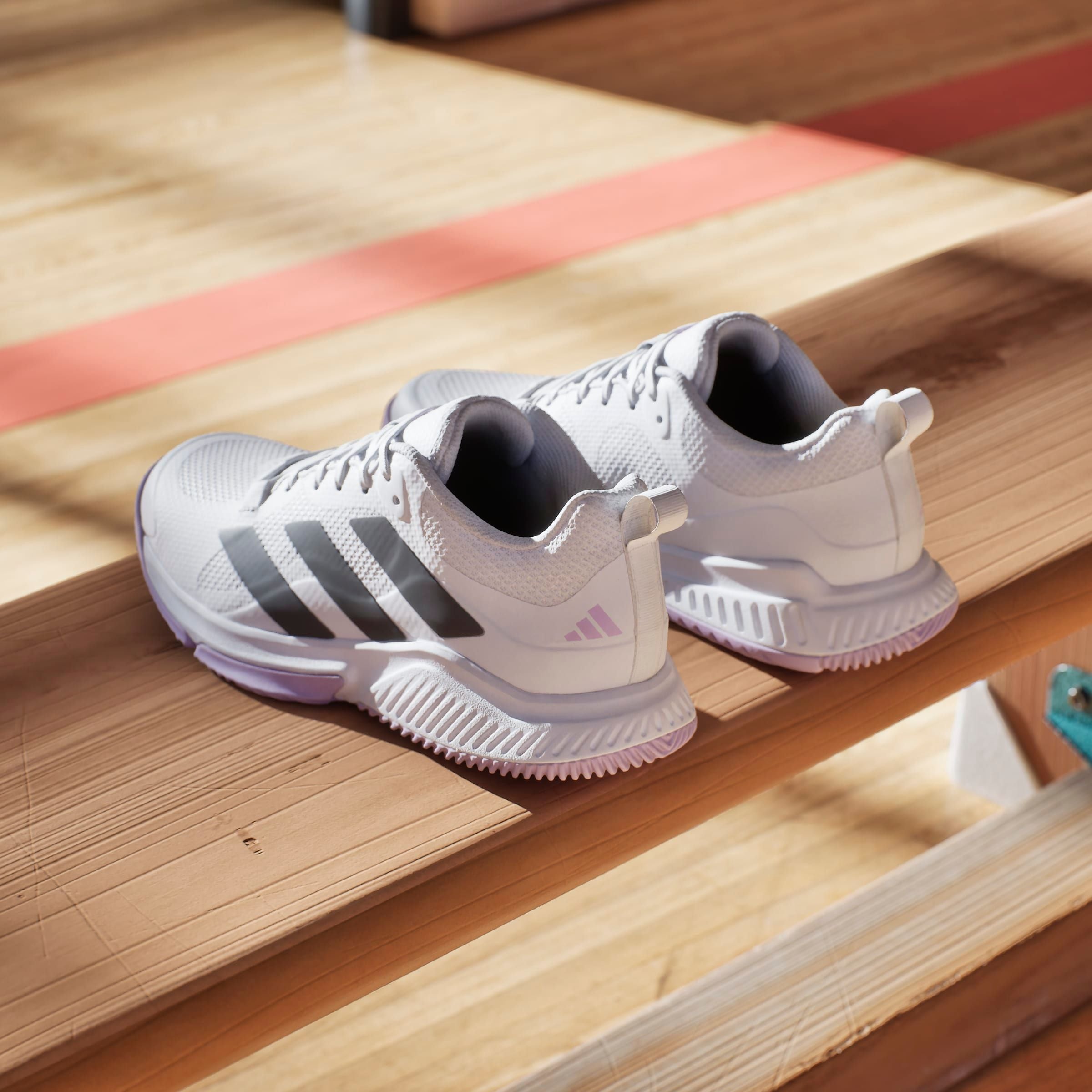 adidas Performance Hallenschuh »COURT TEAM BOUNCE 2.0«, geeignet für jeden Hallensport
